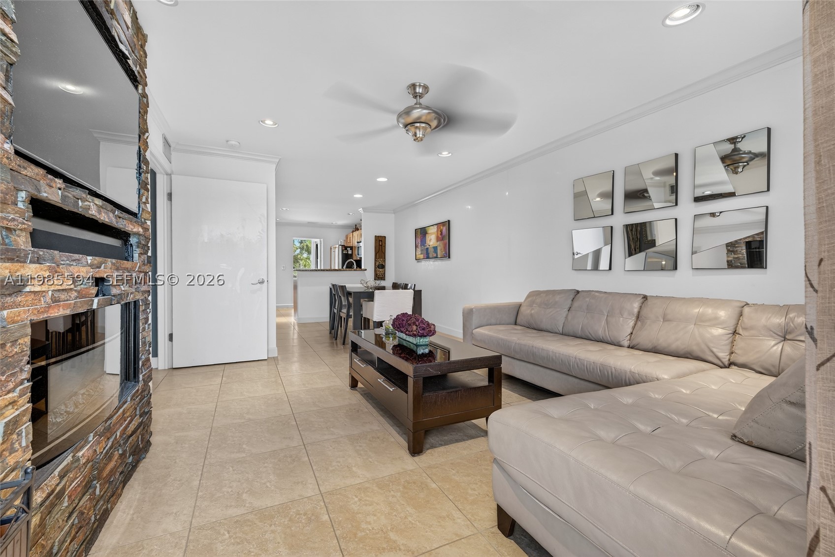Davie photo 5