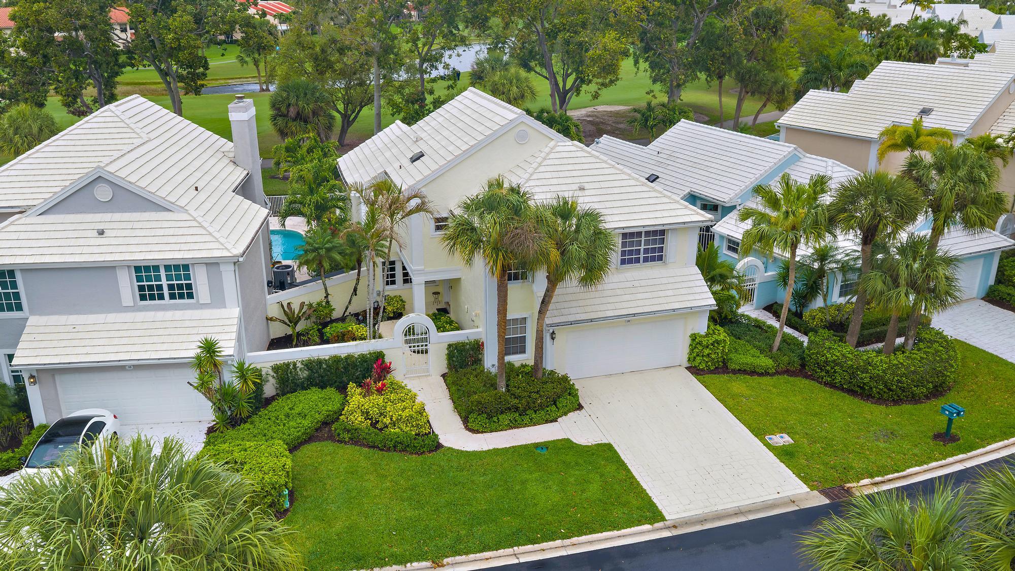 Palm Beach Gardens photo 1
