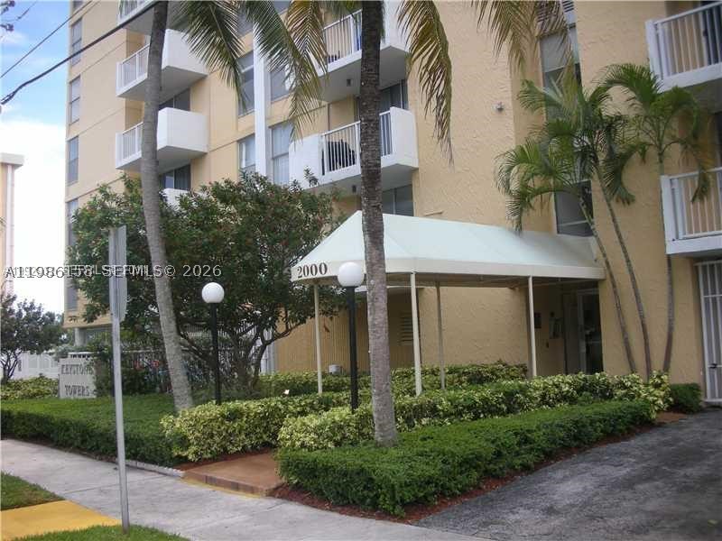 North Miami photo 1