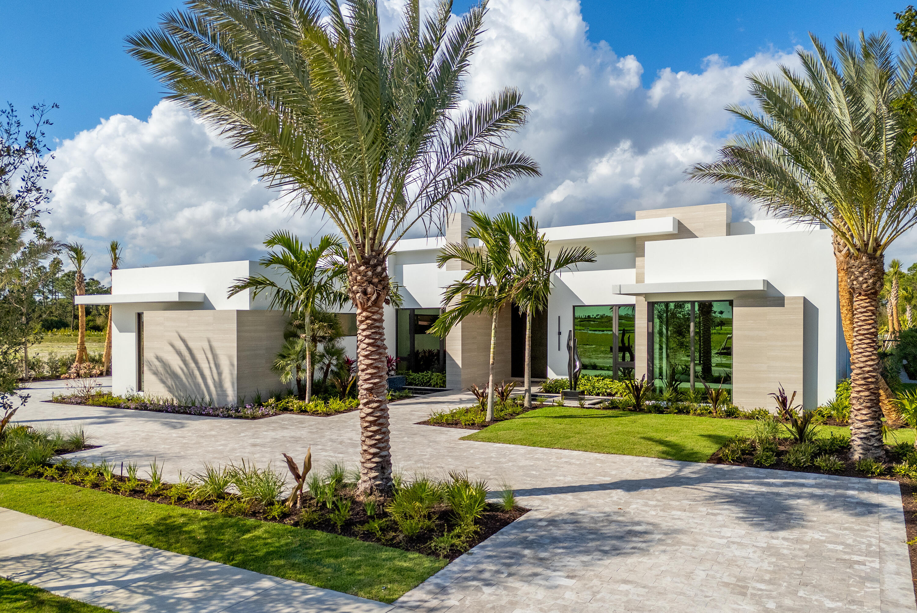 Palm Beach Gardens photo 1