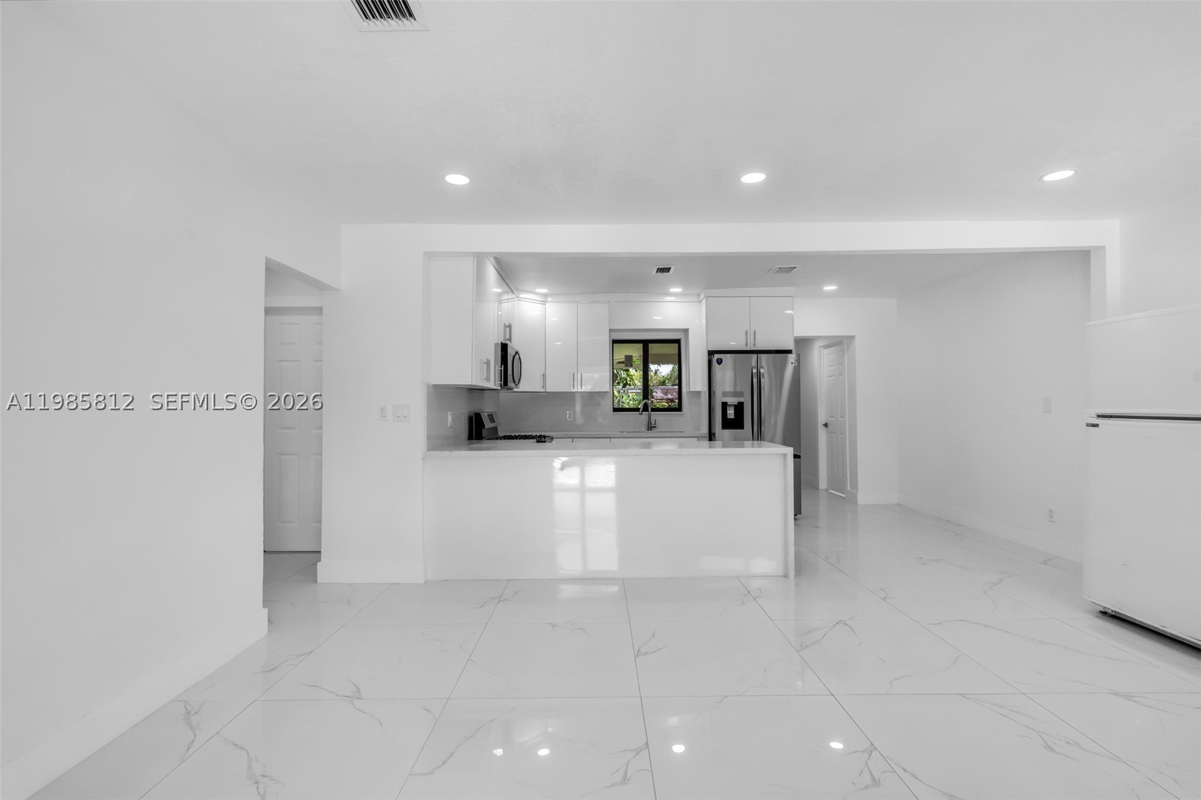 North Miami photo 3