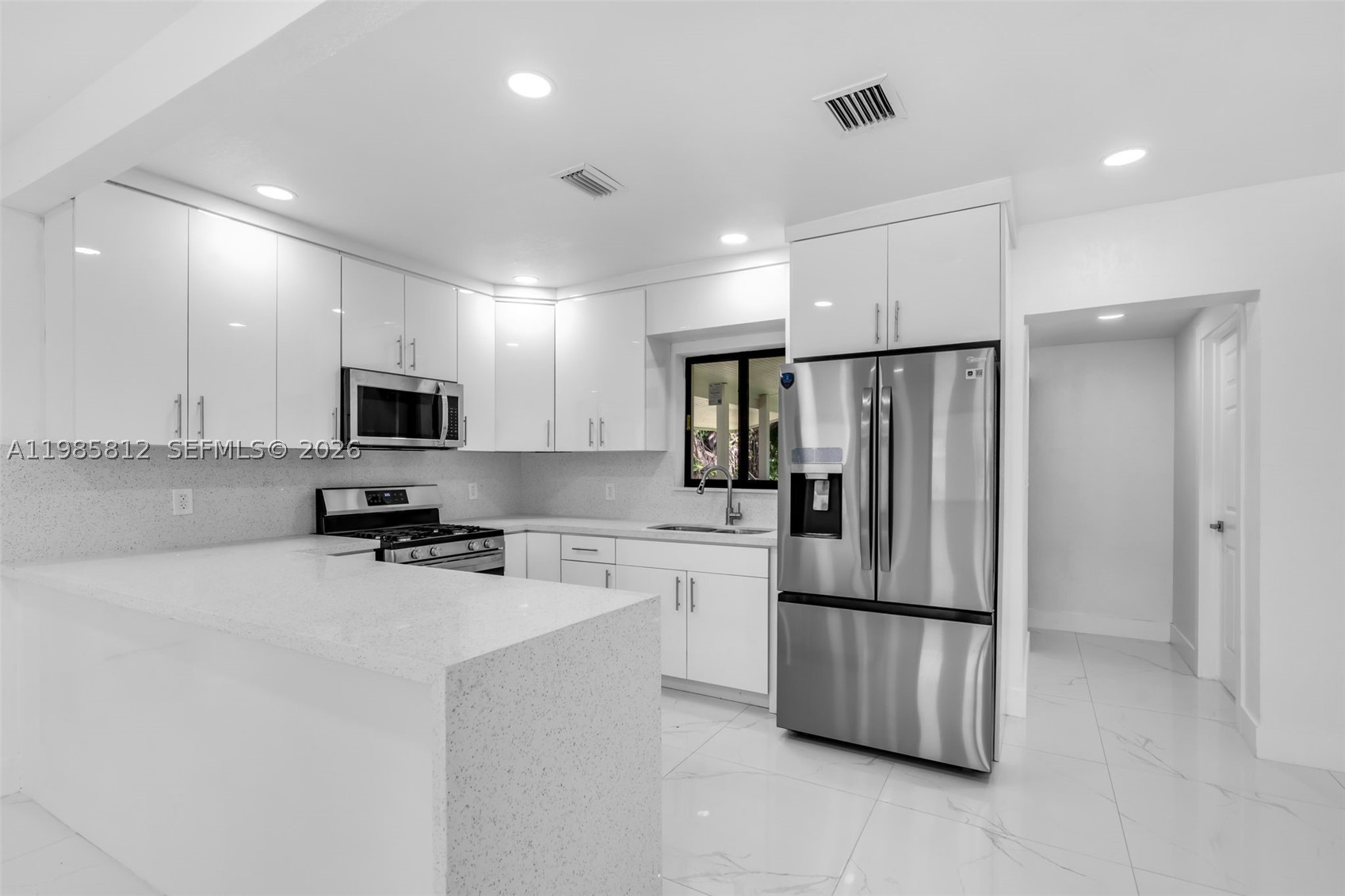 North Miami photo 5