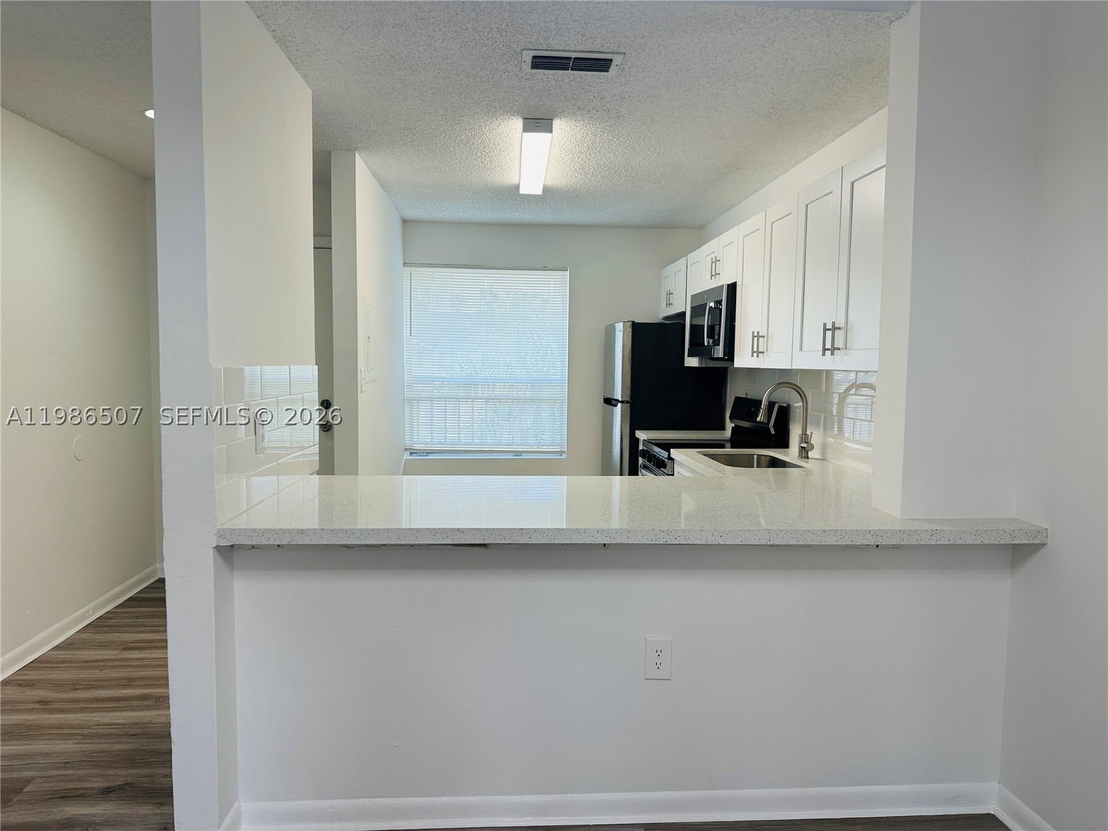 Miramar photo 4