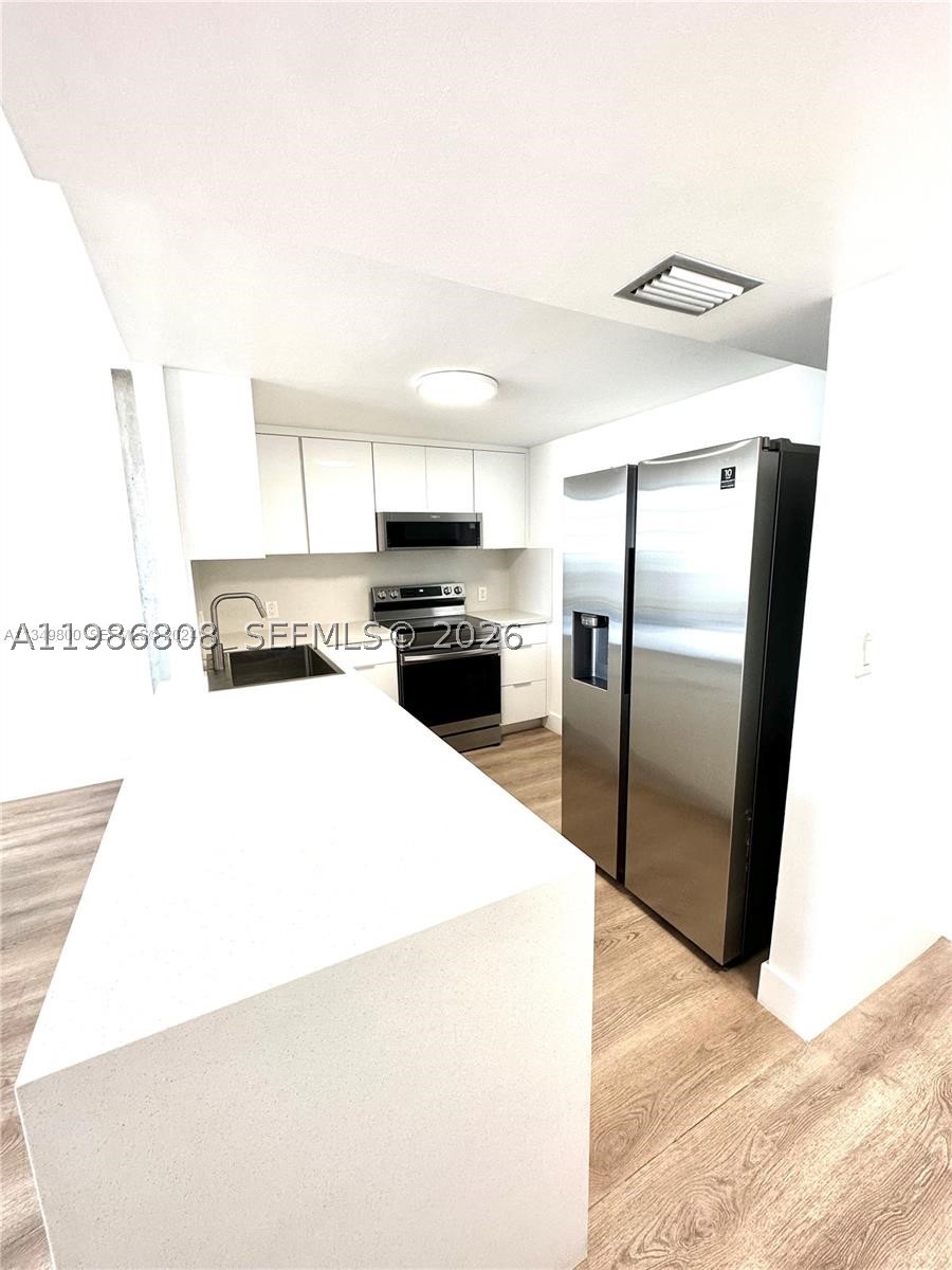 North Miami photo 4