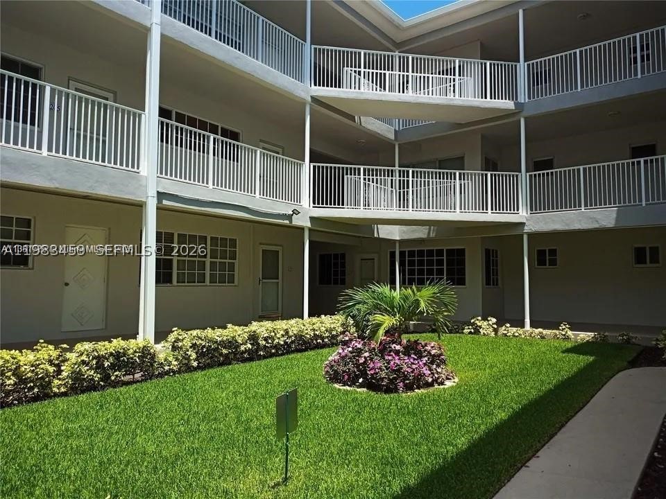 Hallandale Beach photo 4