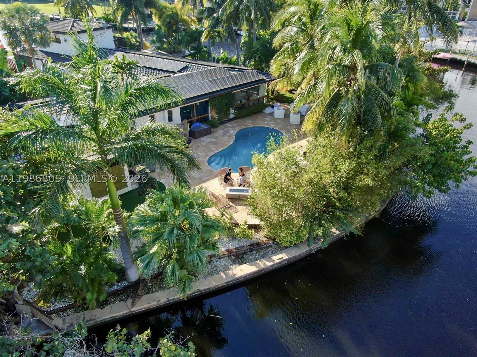 Wilton Manors photo 2