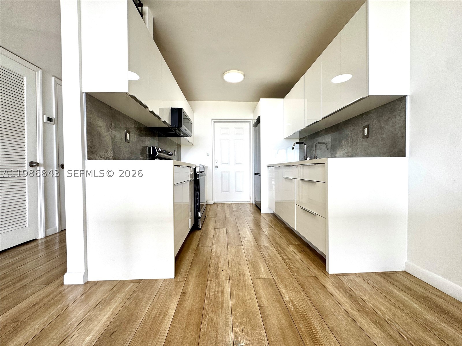 North Miami Beach photo 2
