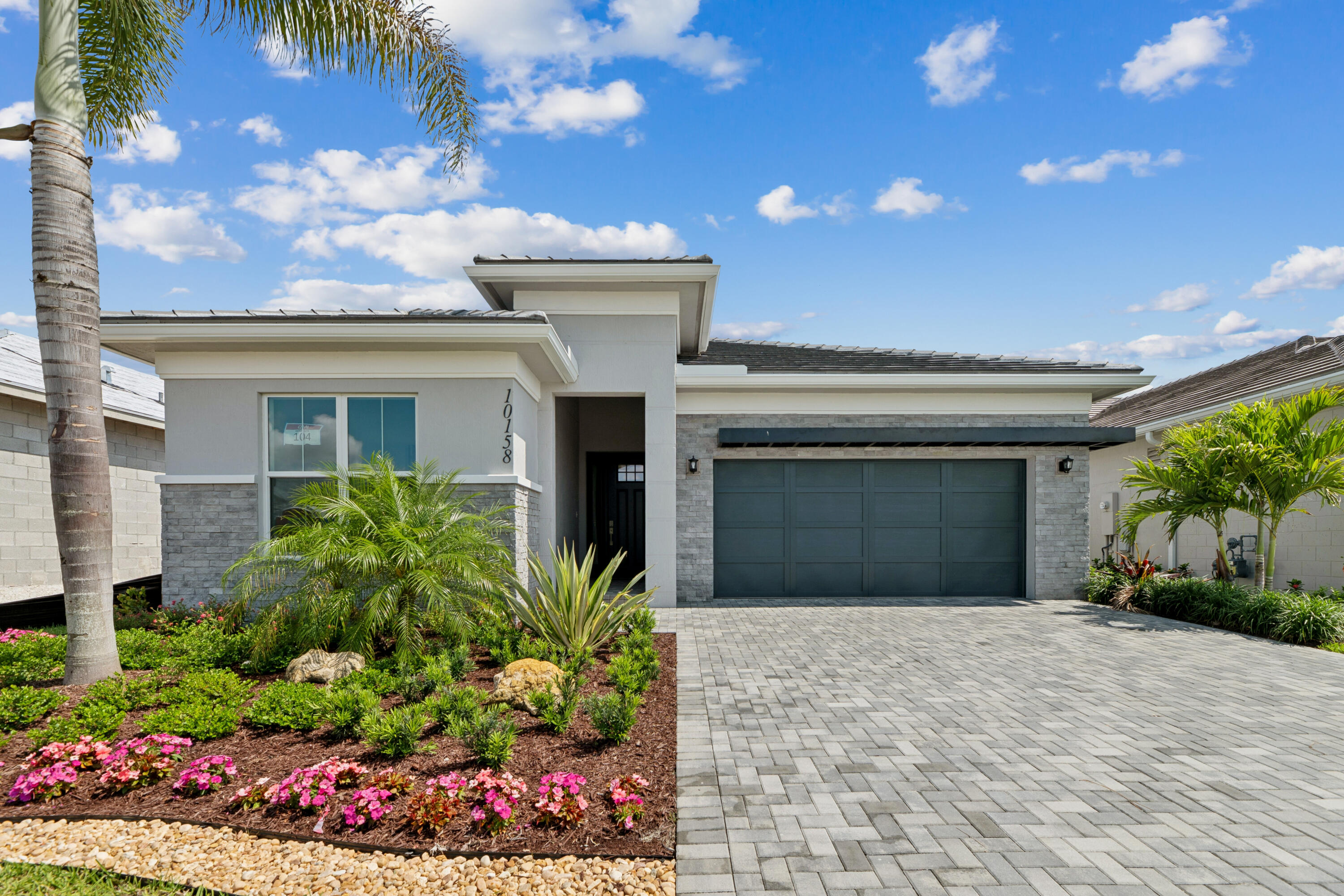Palm Beach Gardens photo 1