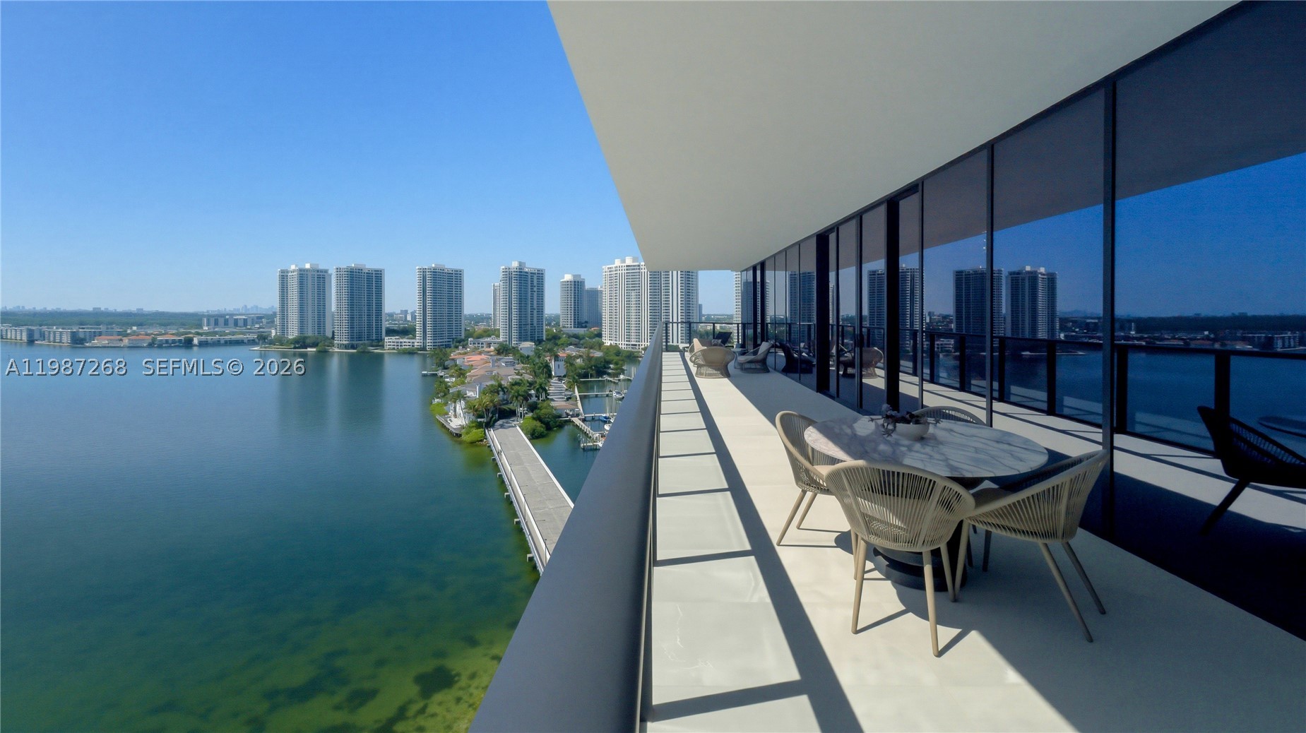 Aventura photo 3