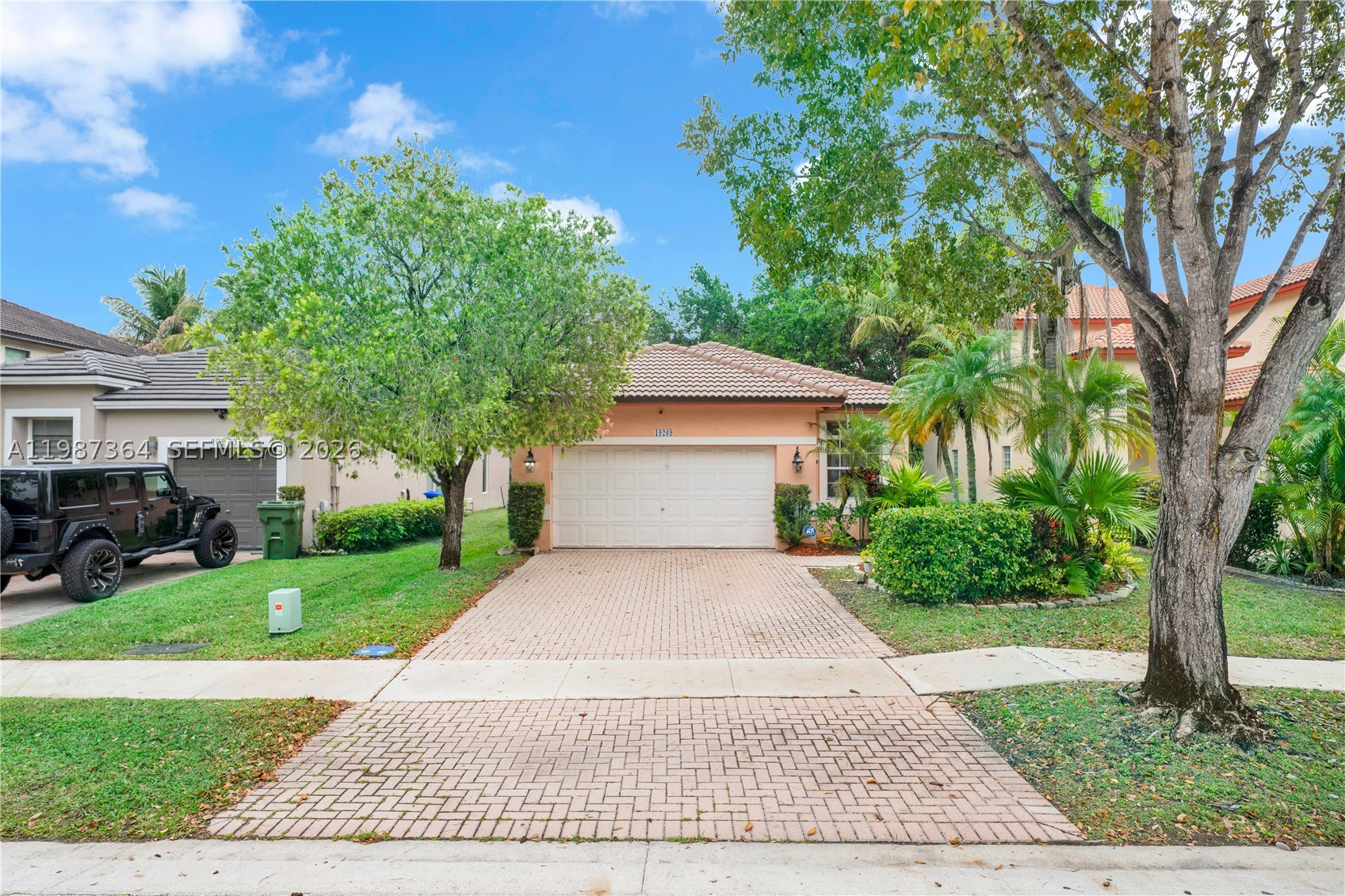 Pembroke Pines photo 1