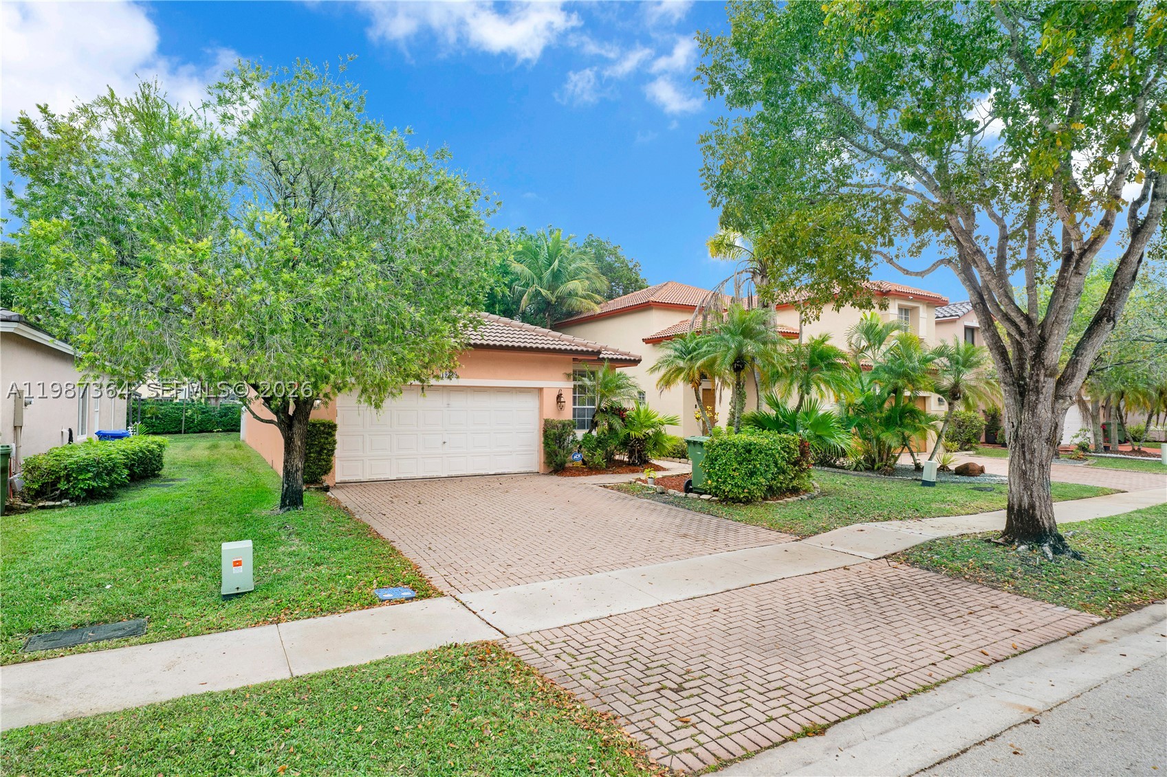 Pembroke Pines photo 2