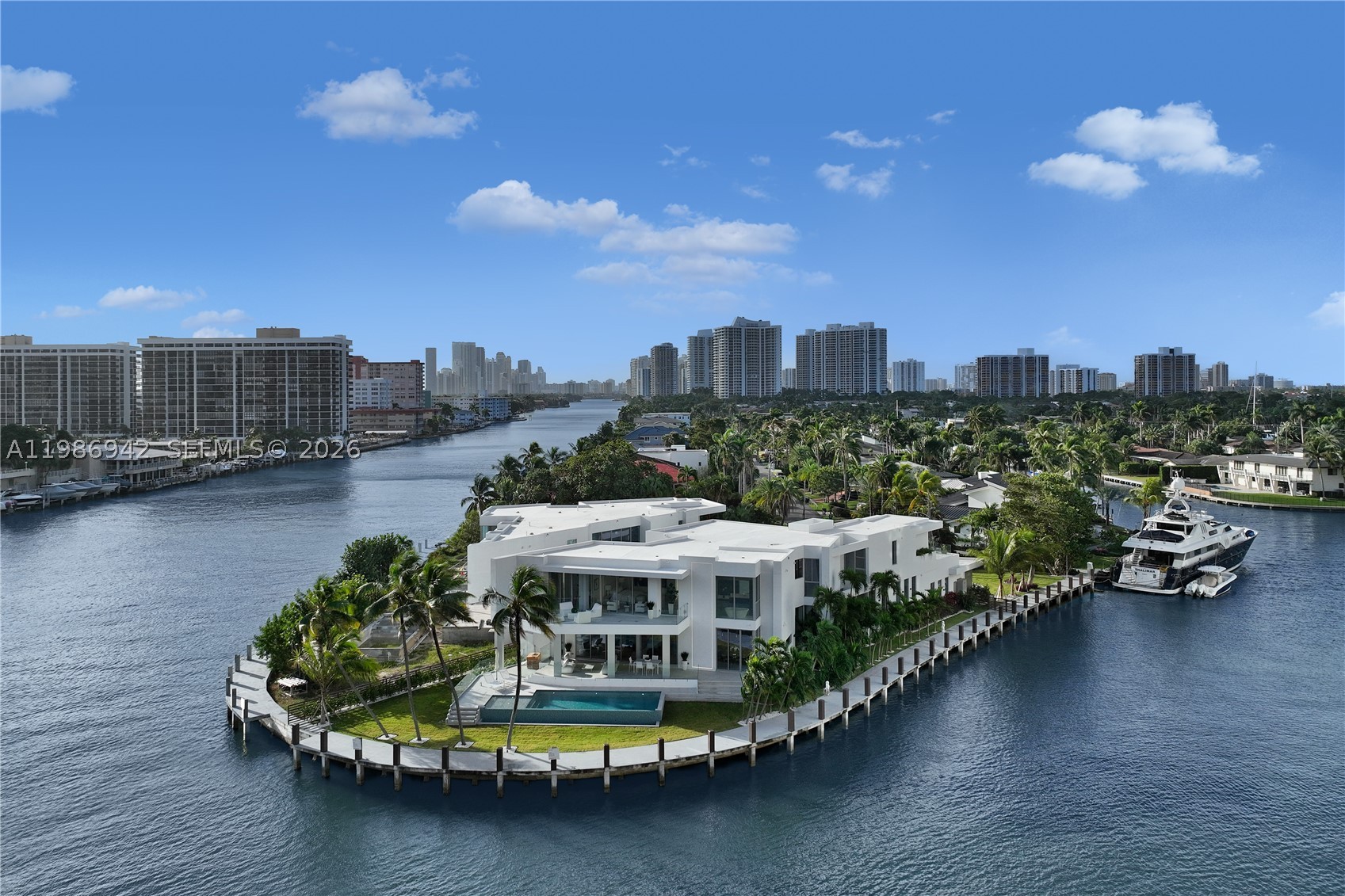 Hallandale Beach photo 2