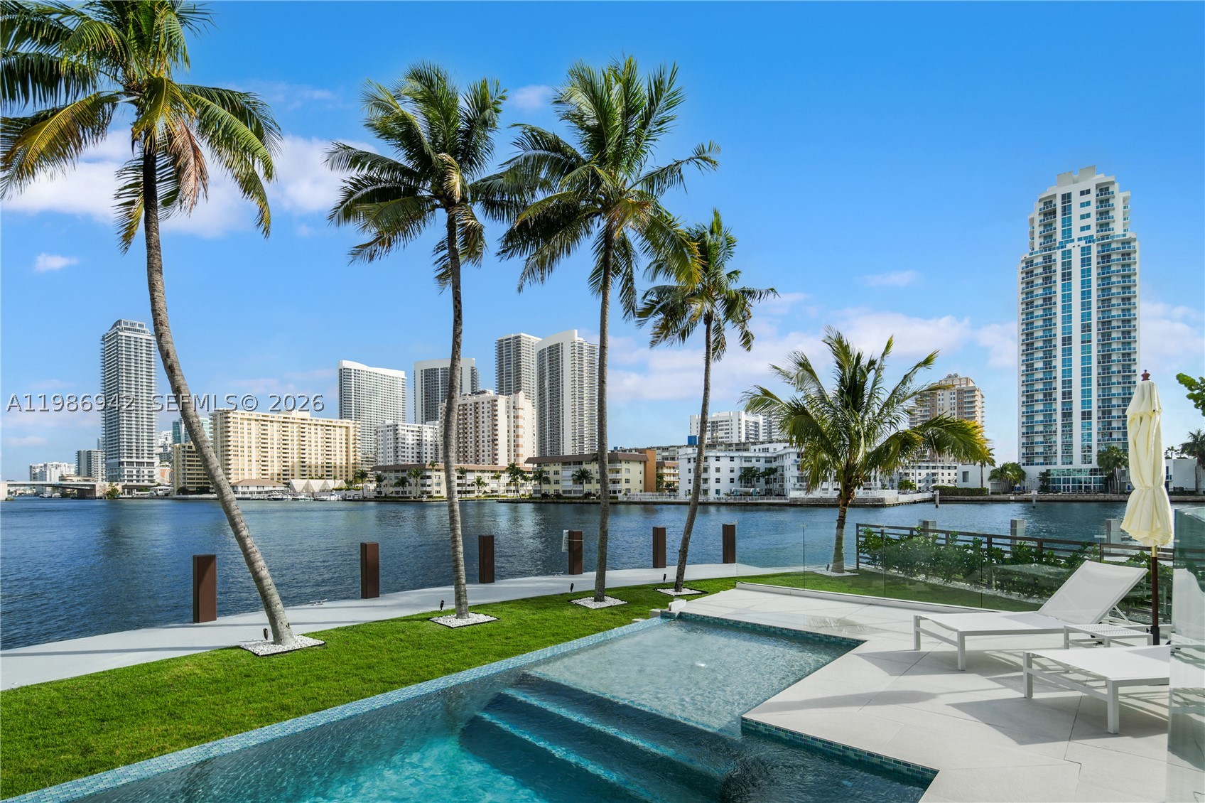 Hallandale Beach photo 3