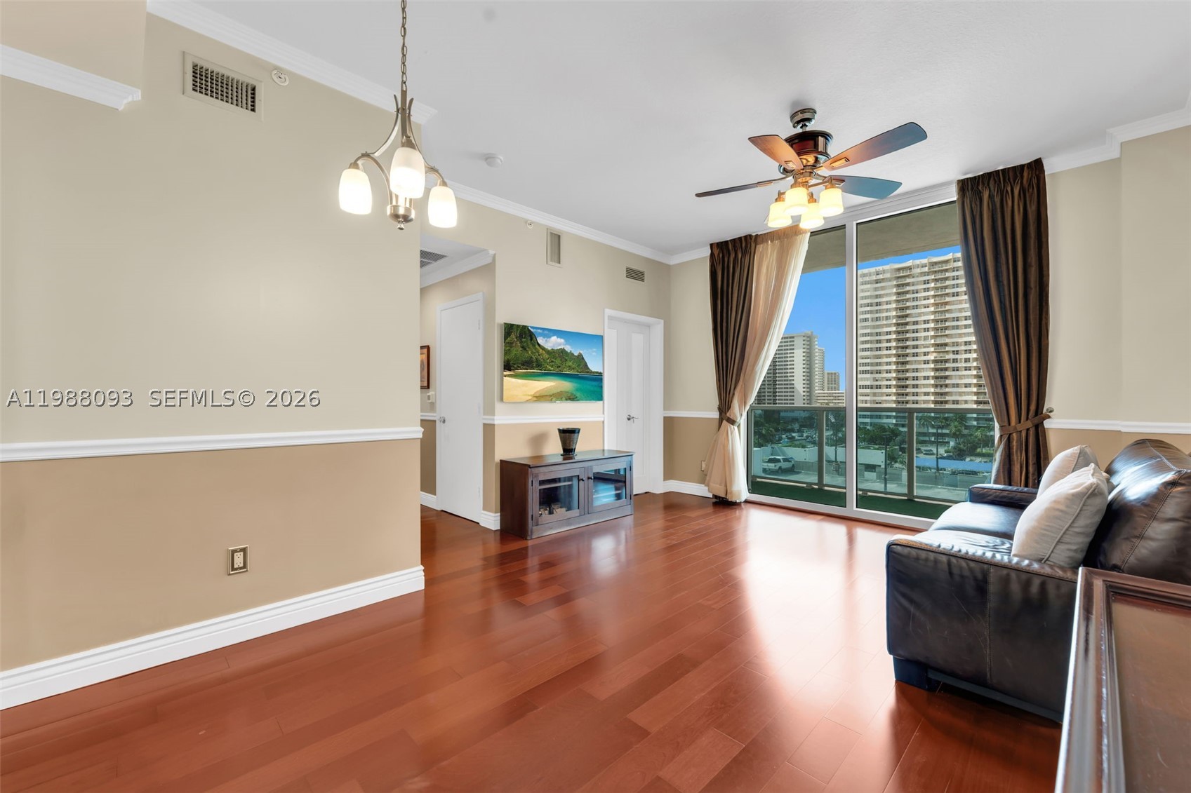 Hallandale Beach photo 4