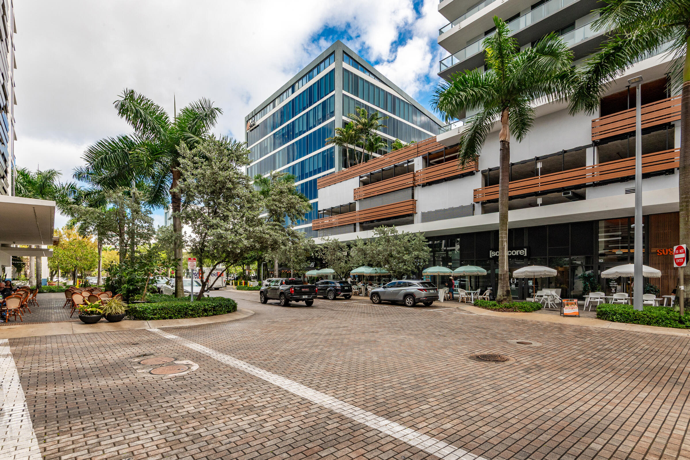 Aventura photo 1