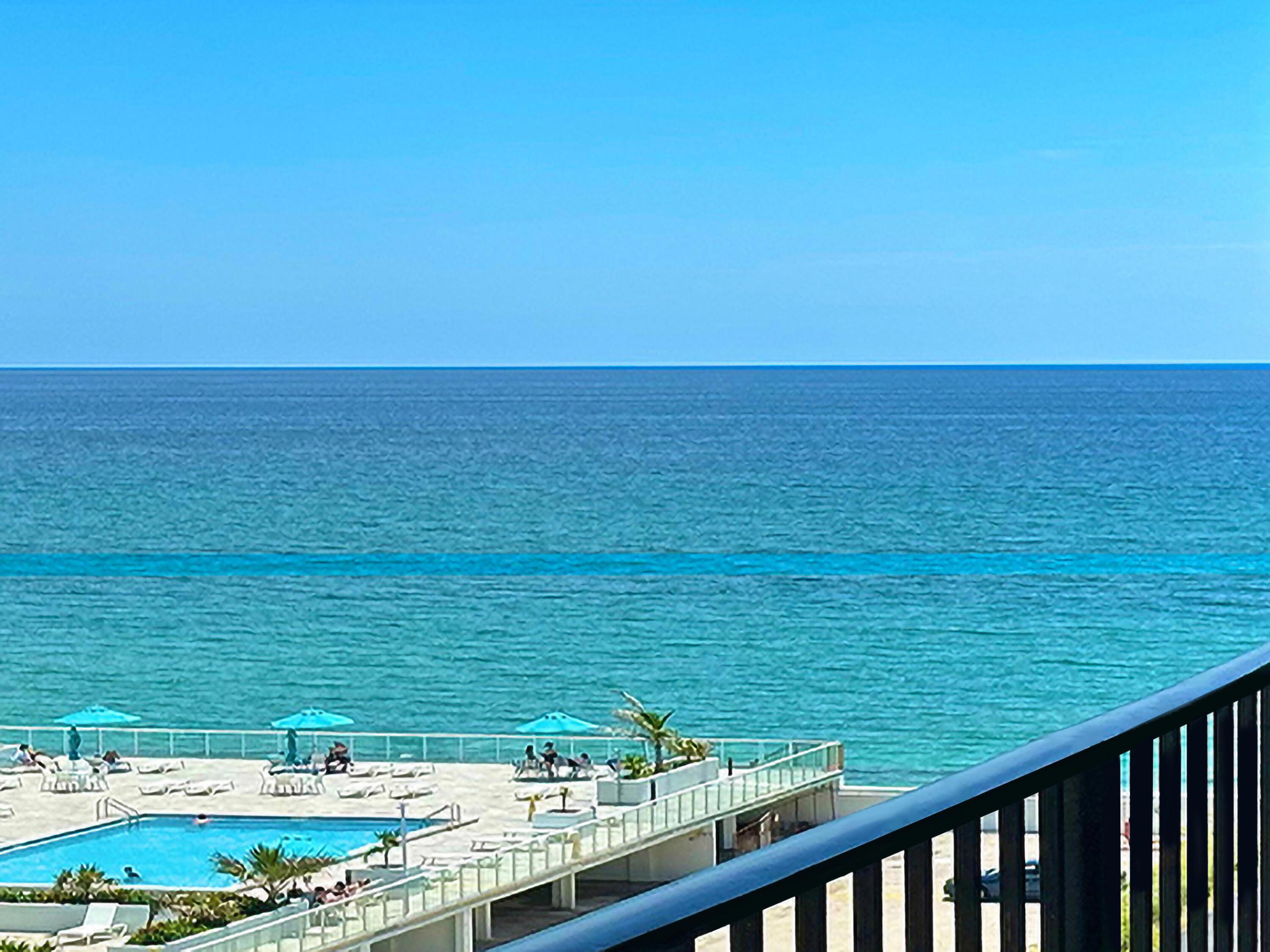 Palm Beach photo 1