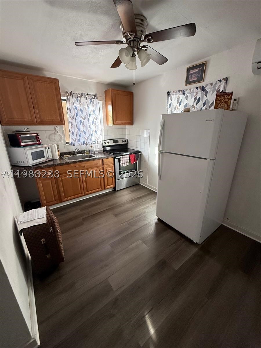 North Miami photo 5