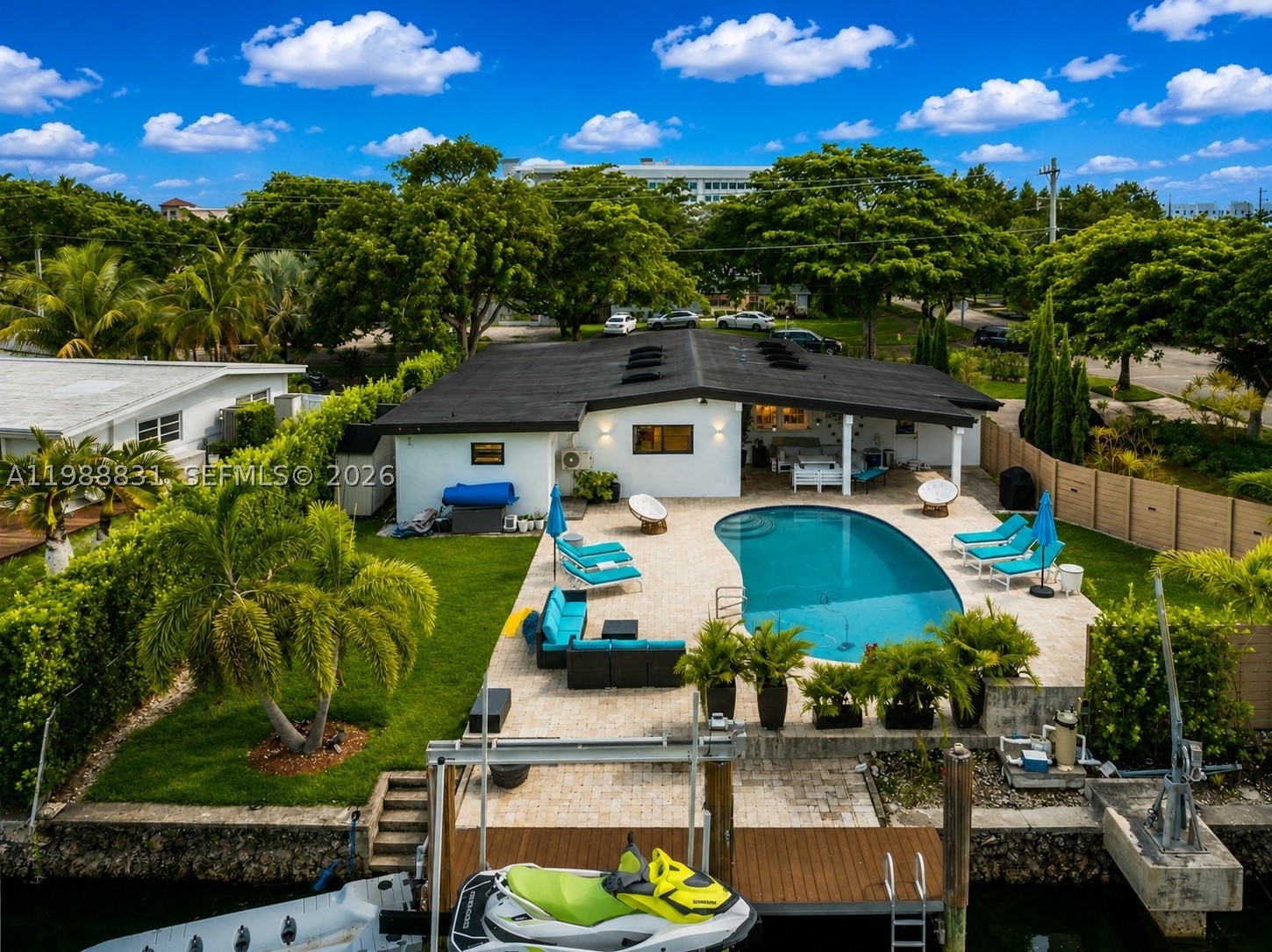 North Miami photo 1
