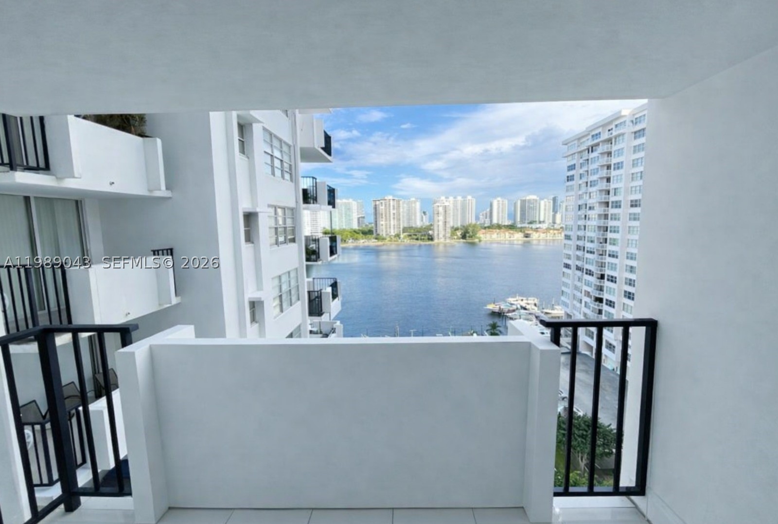 Aventura photo 2
