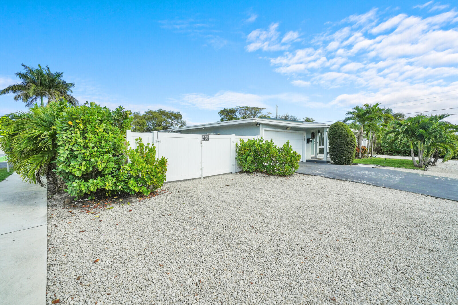 Wilton Manors photo 2