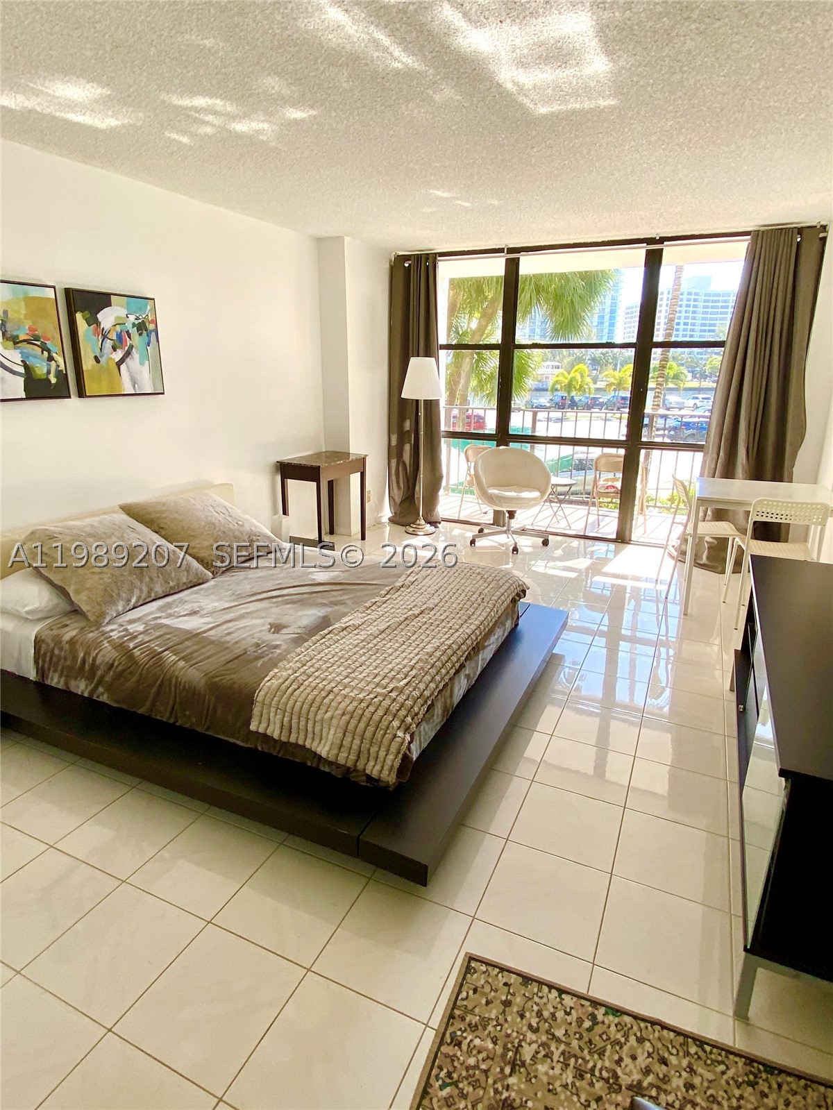 Hallandale Beach photo 3