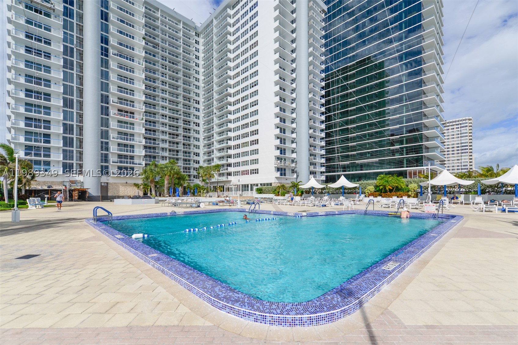 Hallandale Beach photo 2