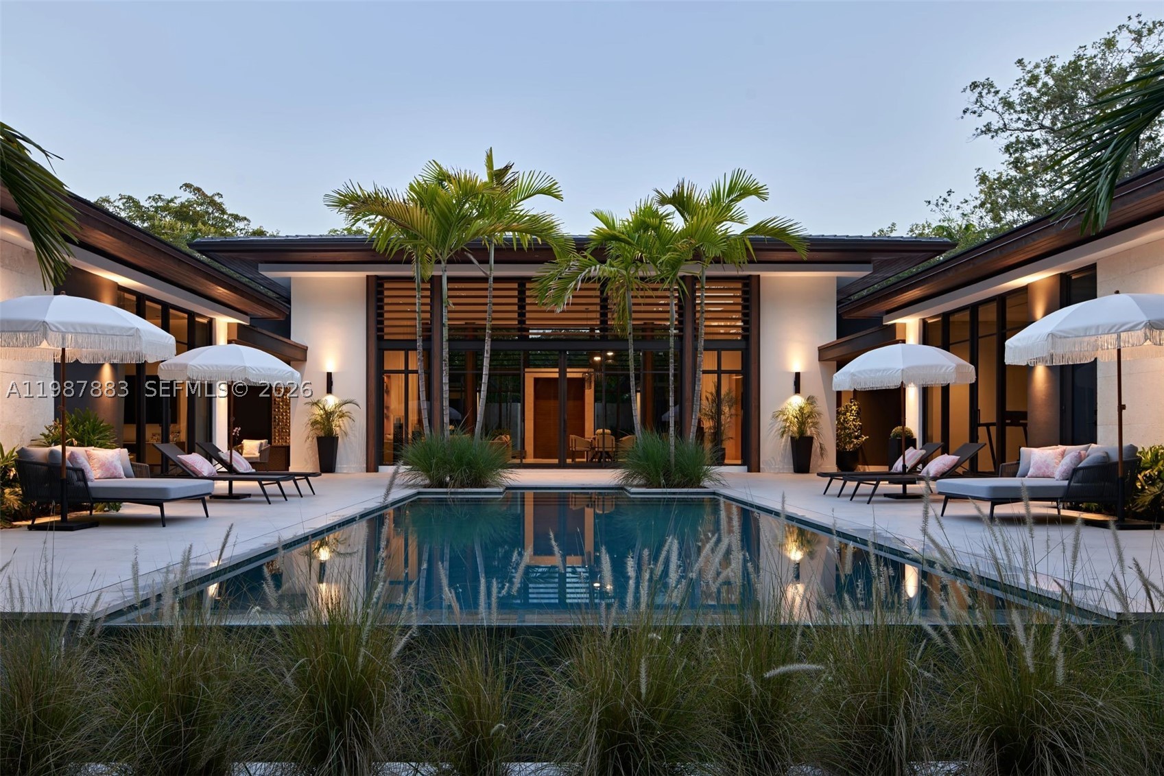 Pinecrest photo 1
