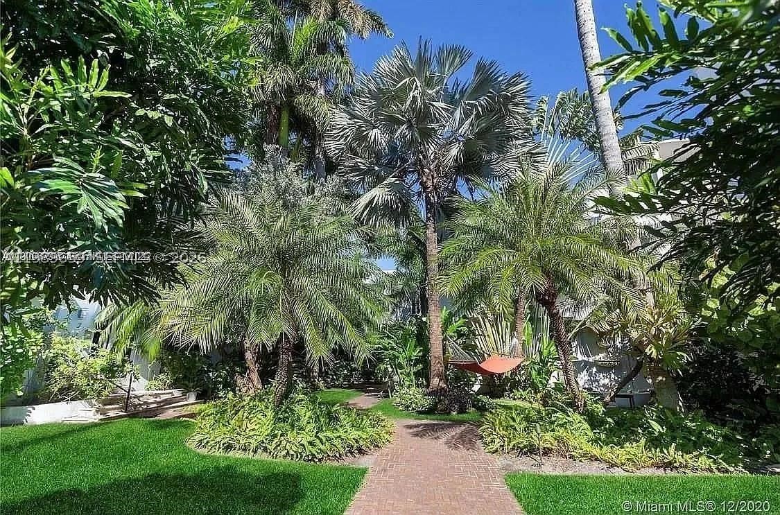 Miami Beach photo 1