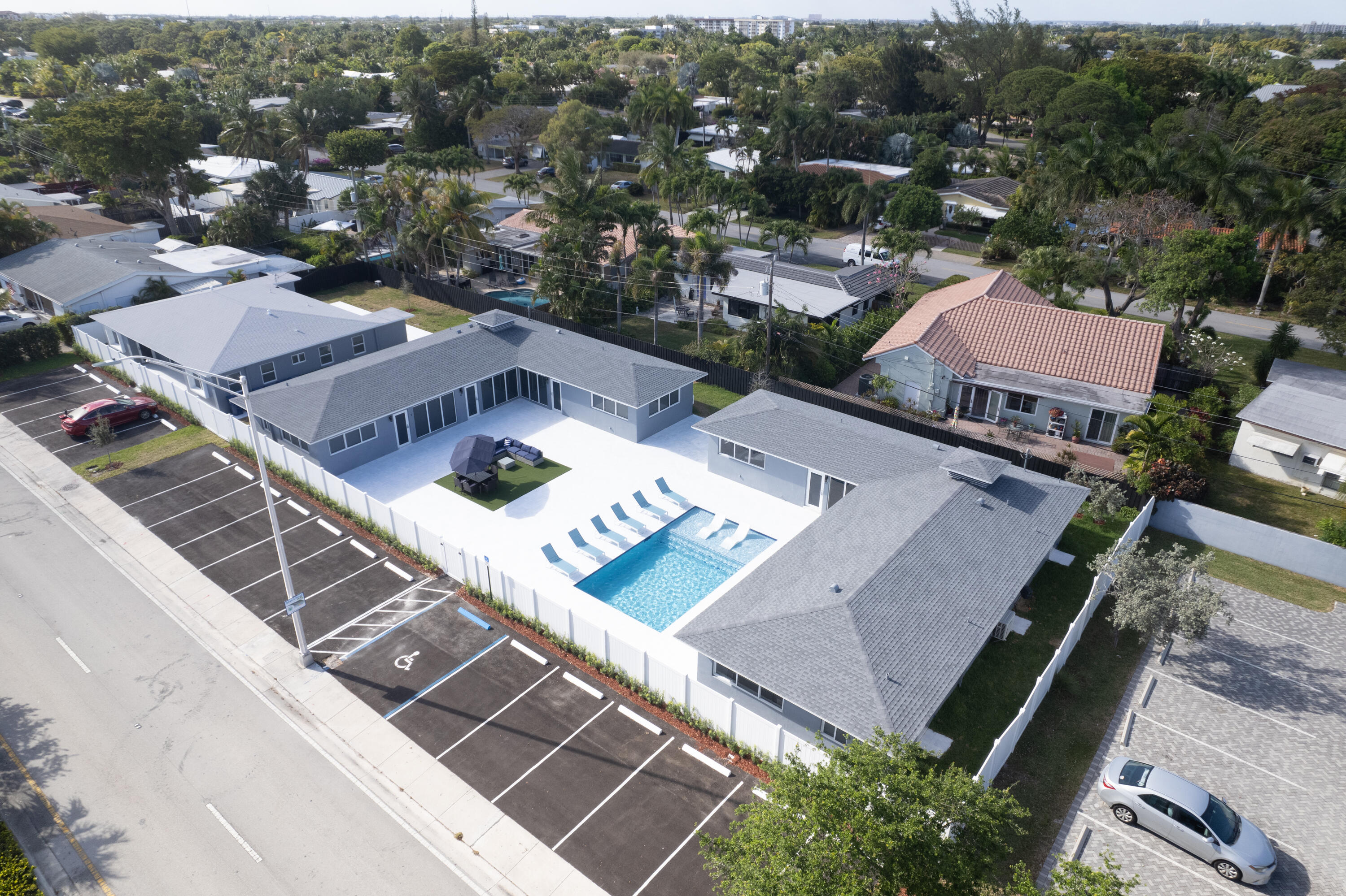 Wilton Manors photo 3