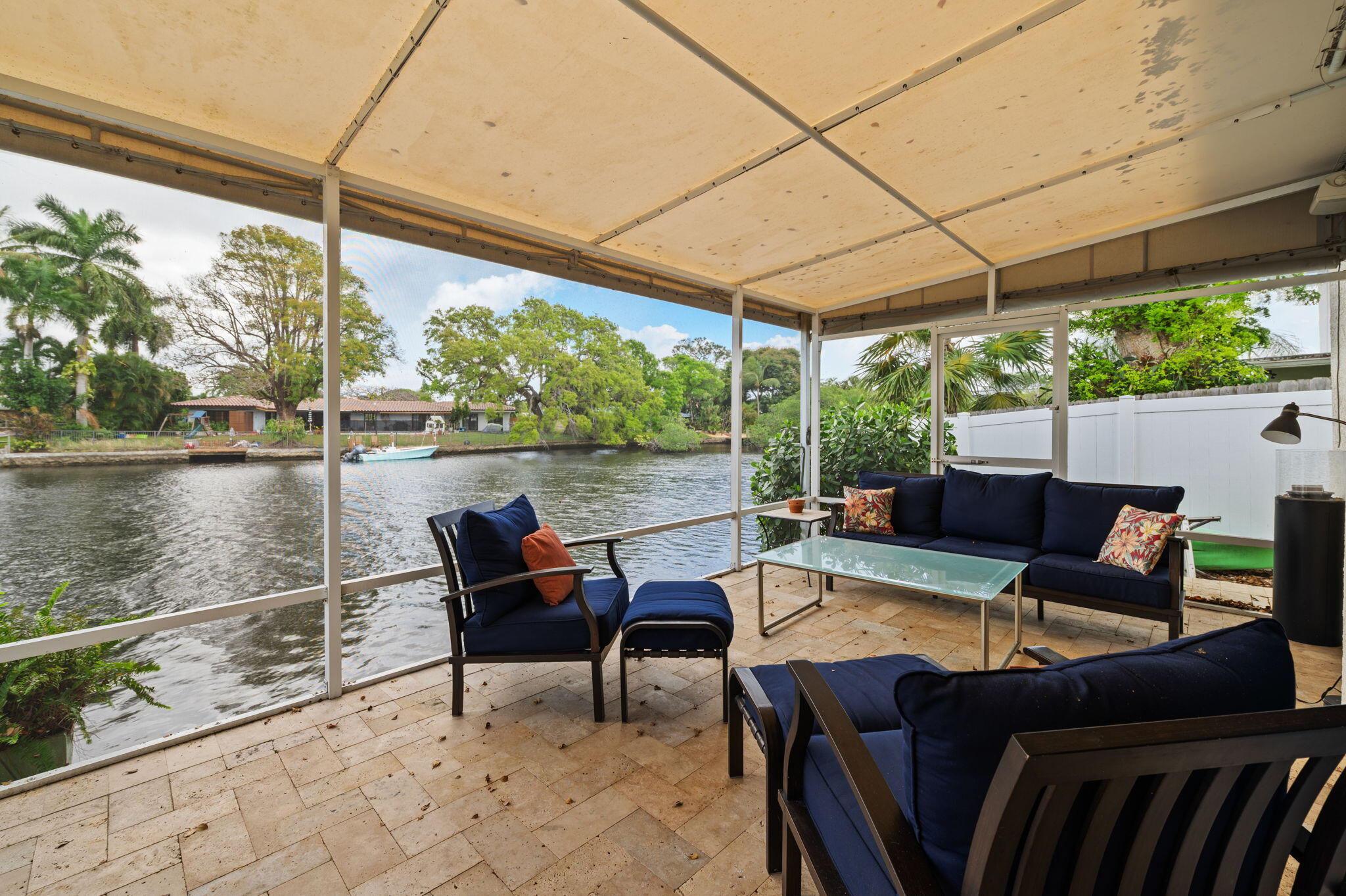 Wilton Manors photo 3