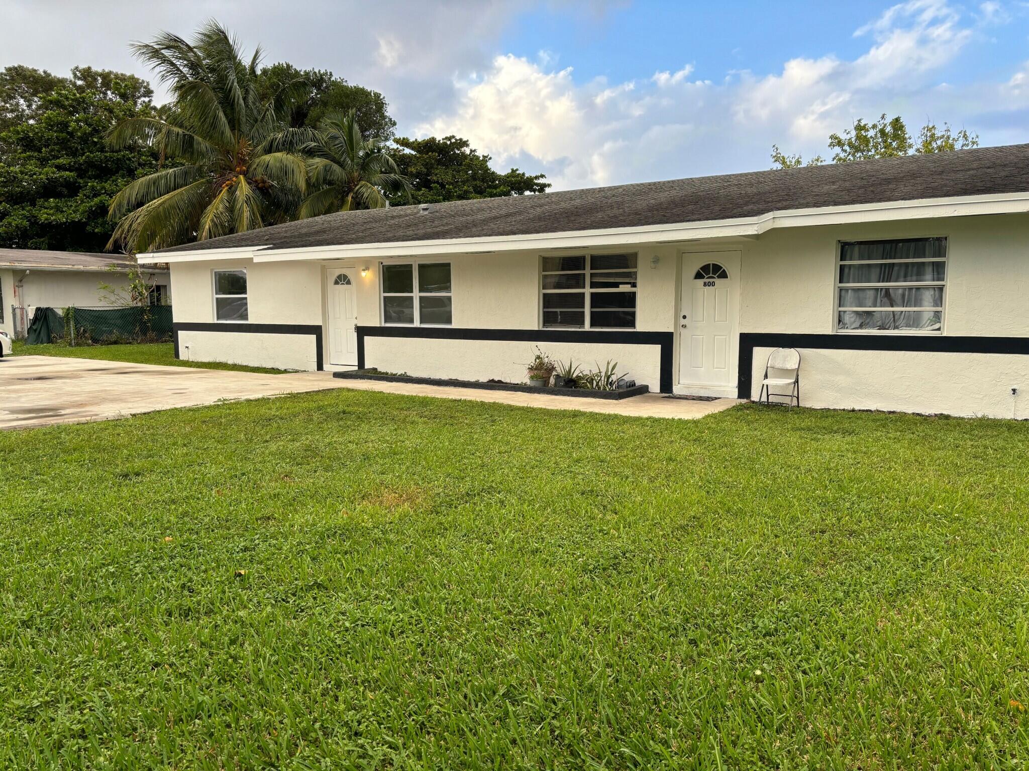 Hallandale Beach photo 3