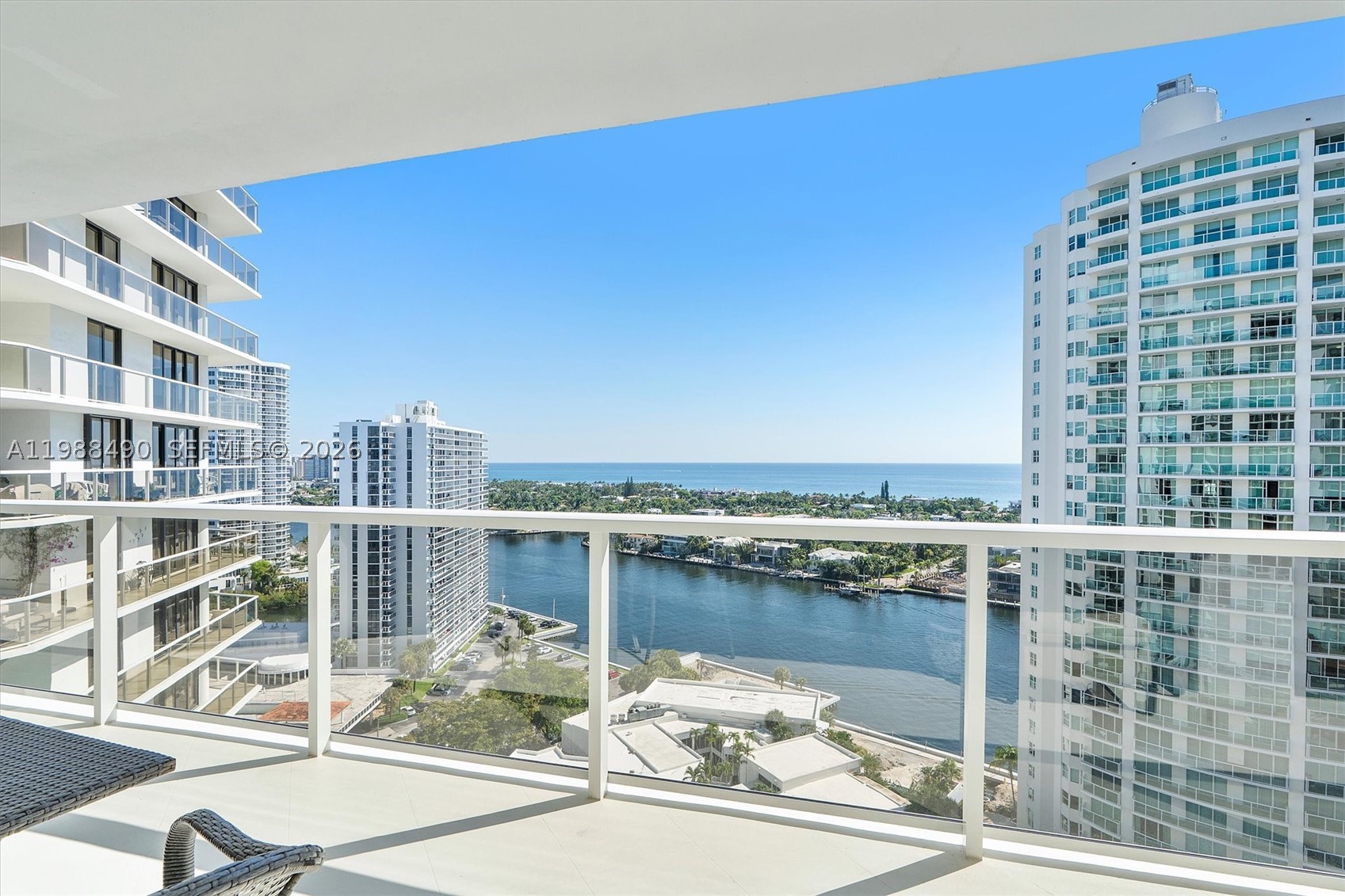 Aventura photo 3