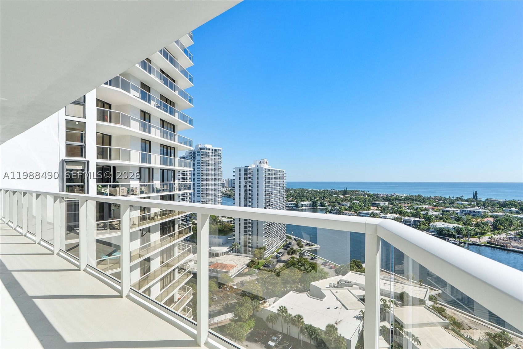 Aventura photo 4