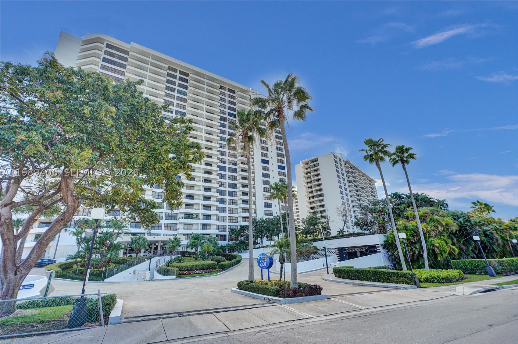Hallandale Beach photo 2