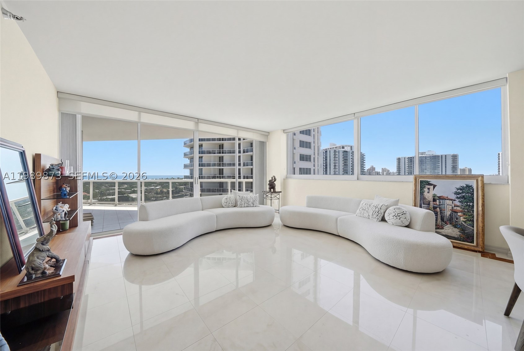 Aventura photo 2