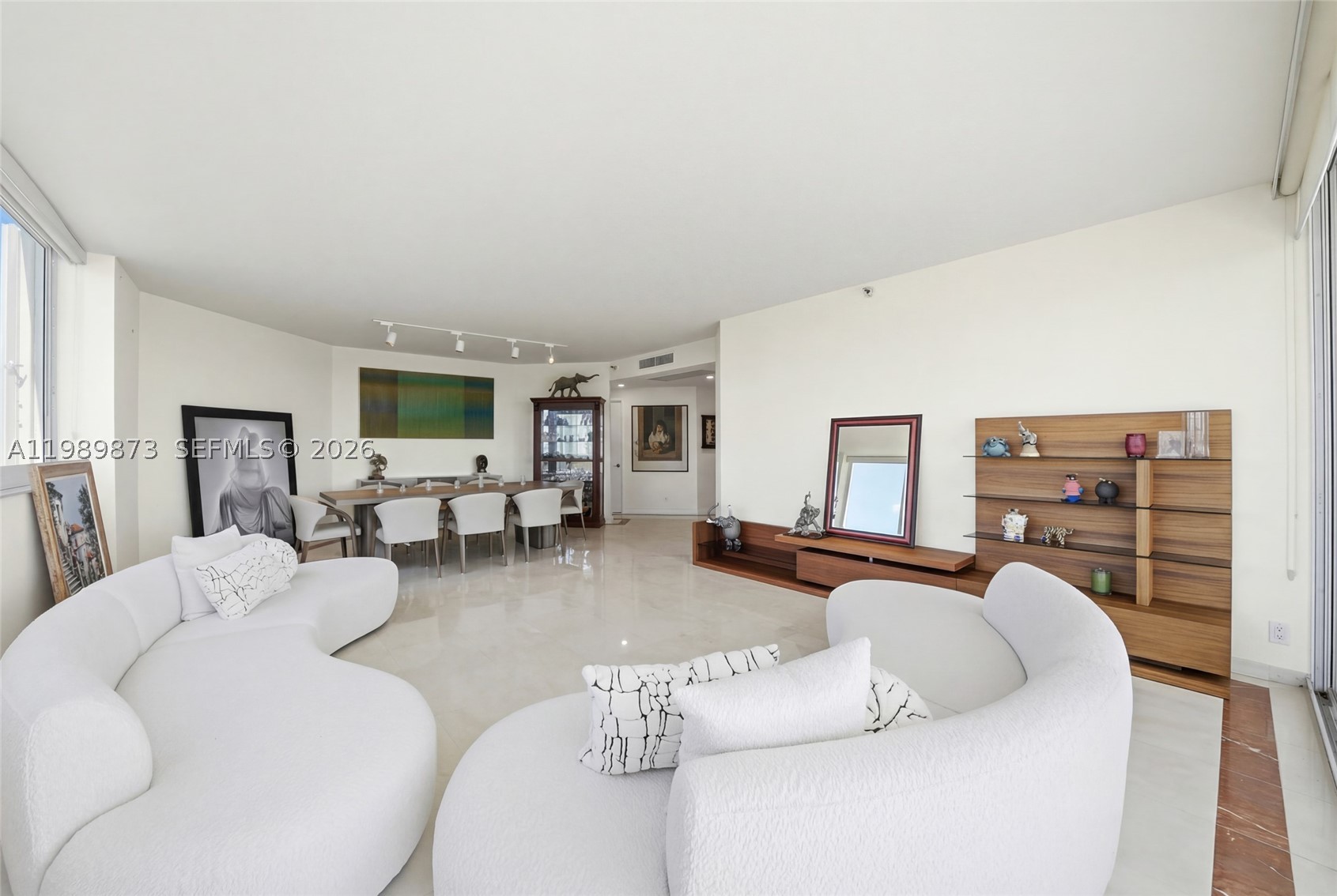 Aventura photo 3