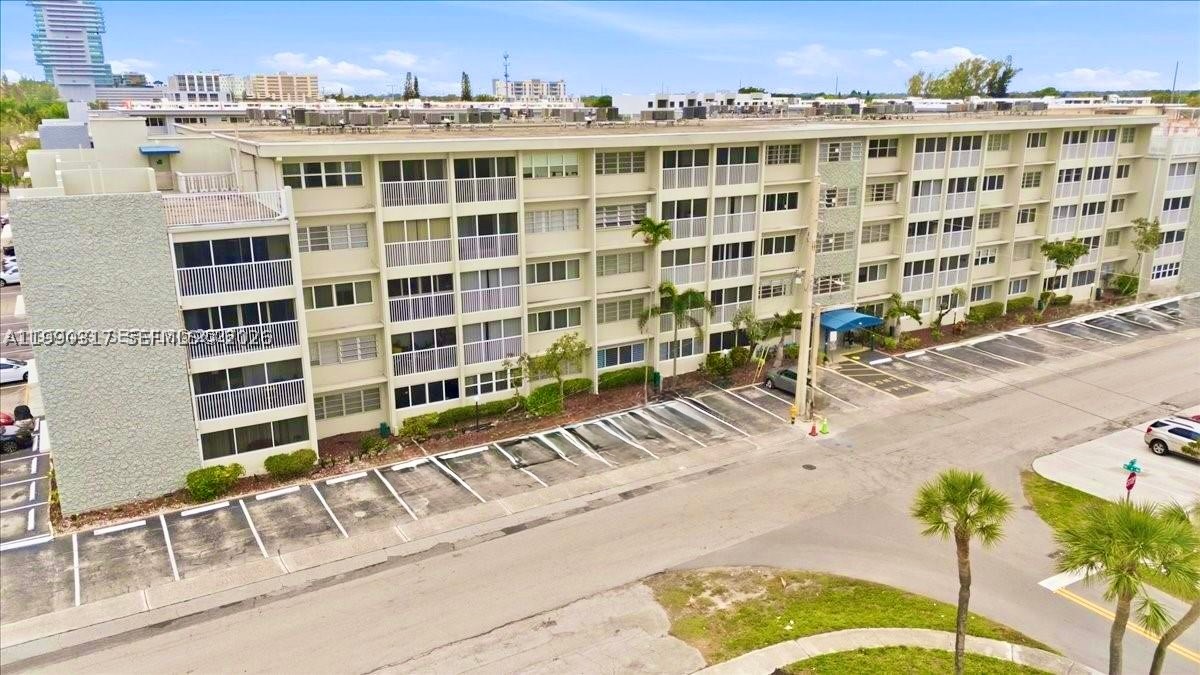 Hallandale Beach photo 3