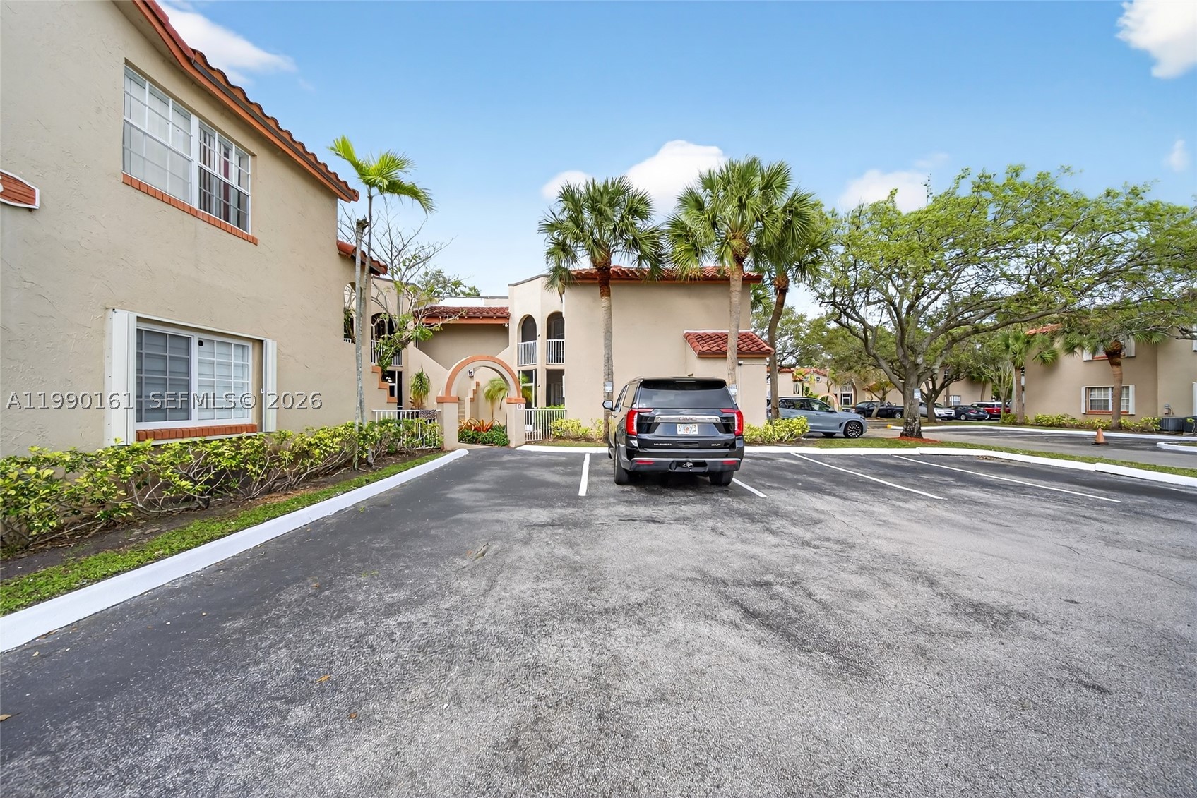 Pembroke Pines photo 3