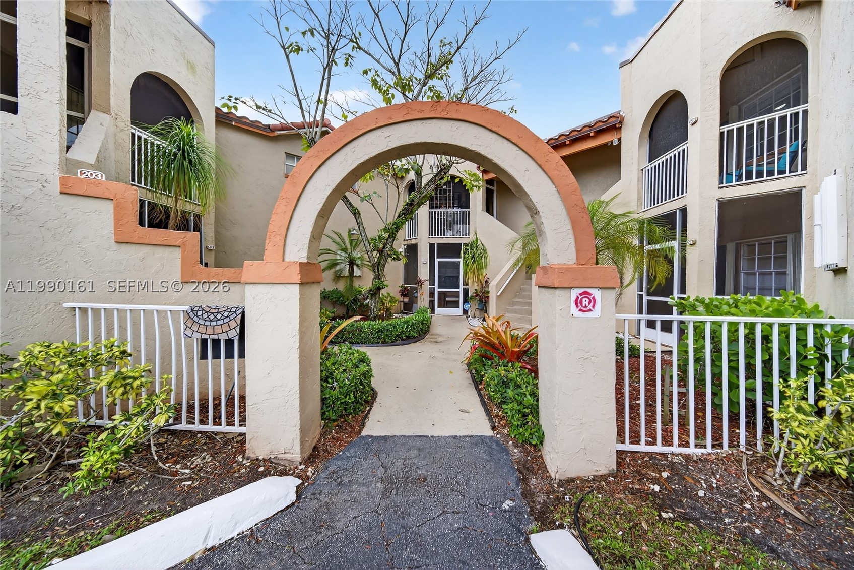 Pembroke Pines photo 4