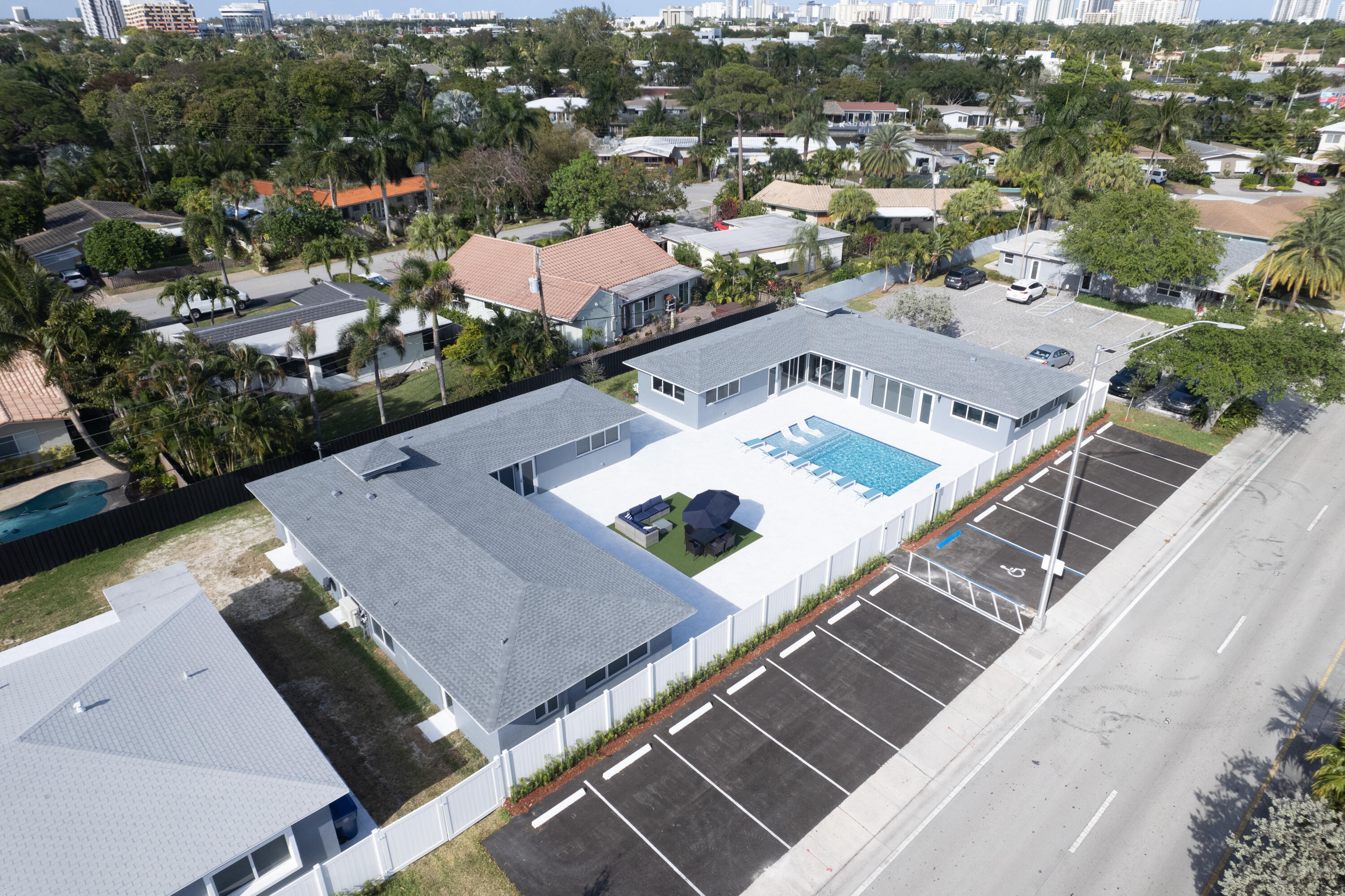 Wilton Manors photo 1