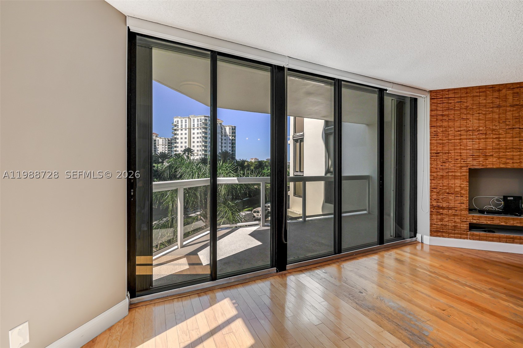 Aventura photo 4