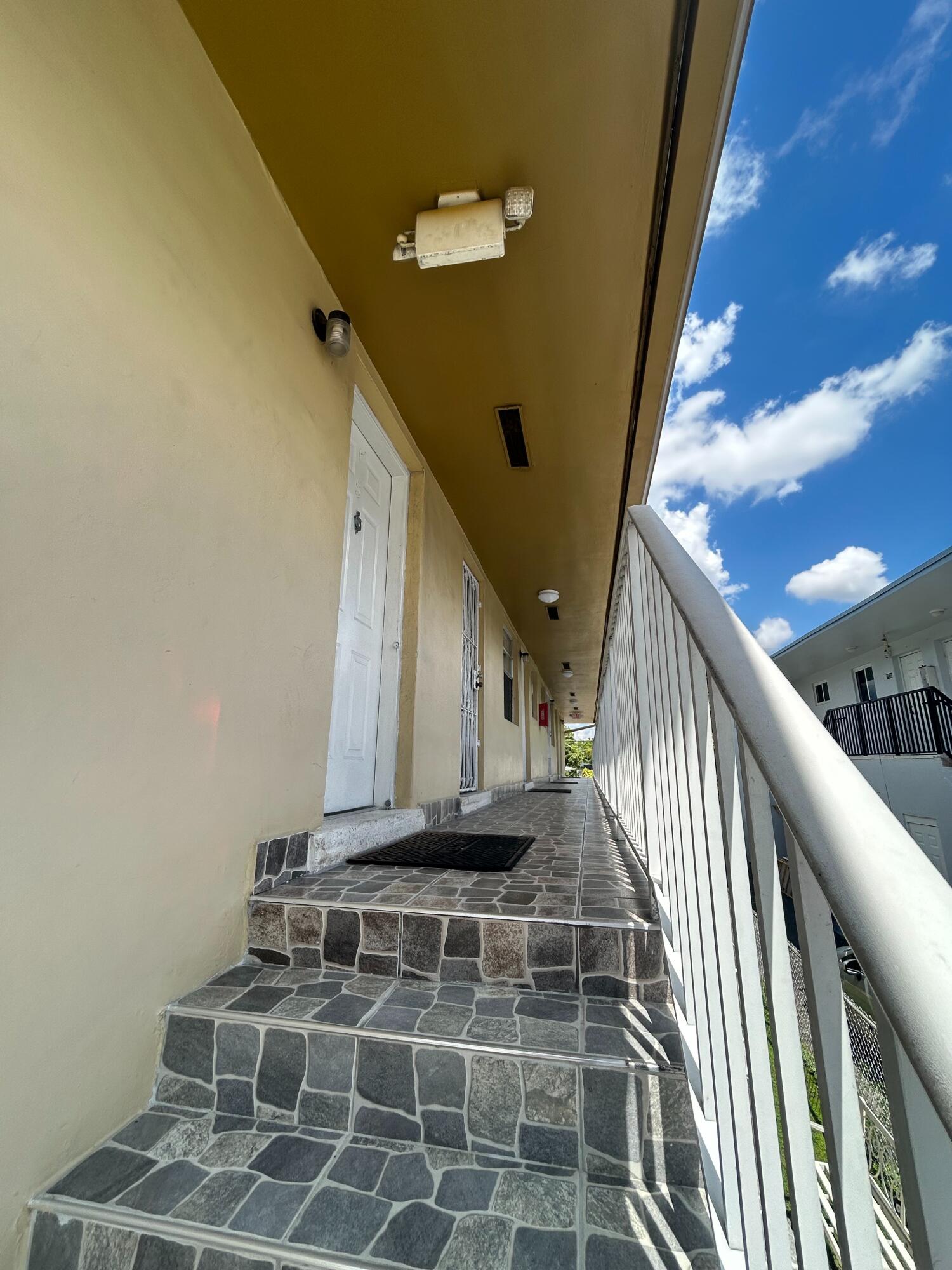 Hialeah photo 4