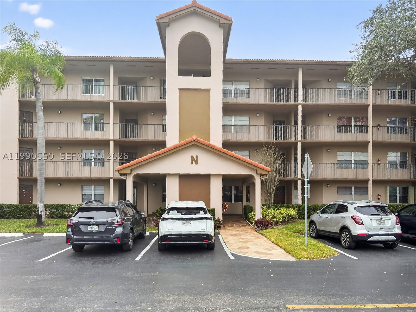 Pembroke Pines photo 2