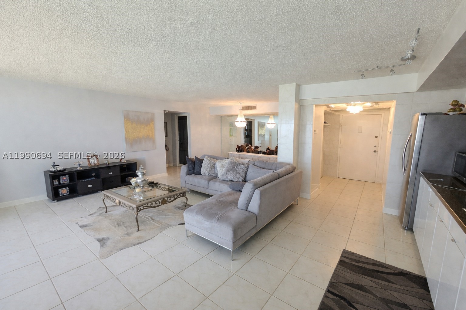 Hallandale Beach photo 2
