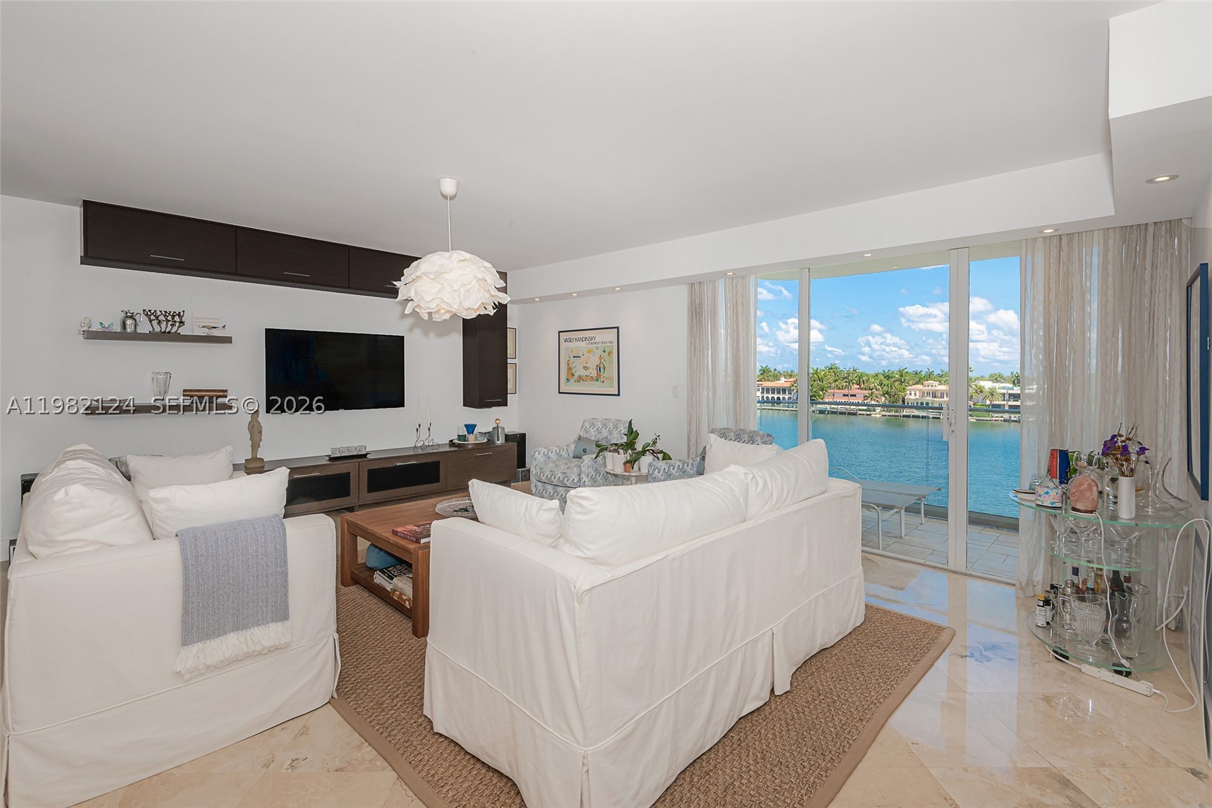 Aventura photo 1