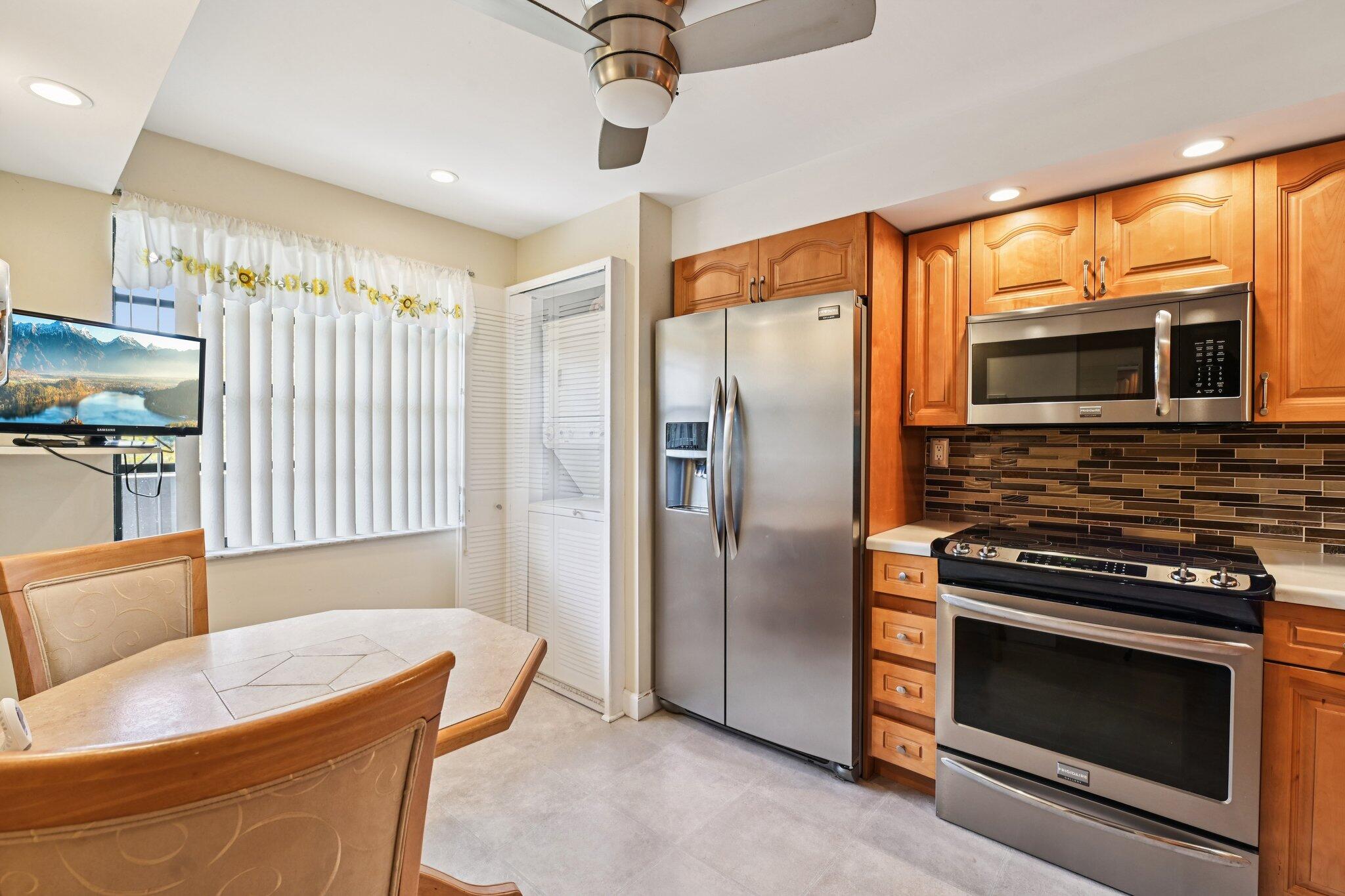 Pembroke Pines photo 1