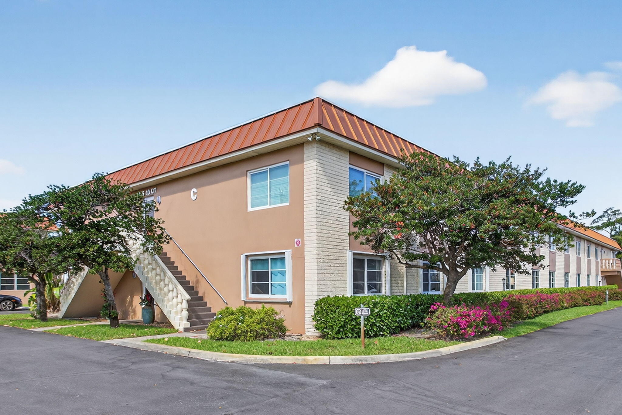Wilton Manors photo 1