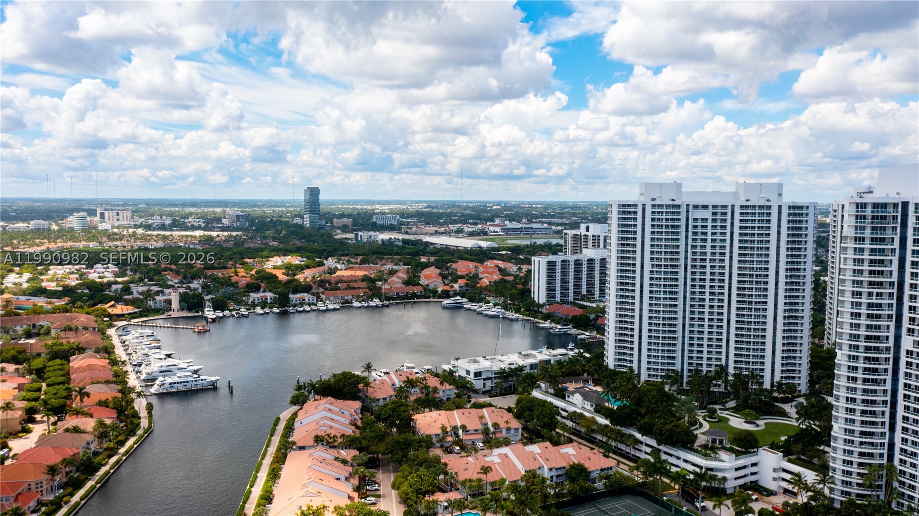 Aventura photo 3