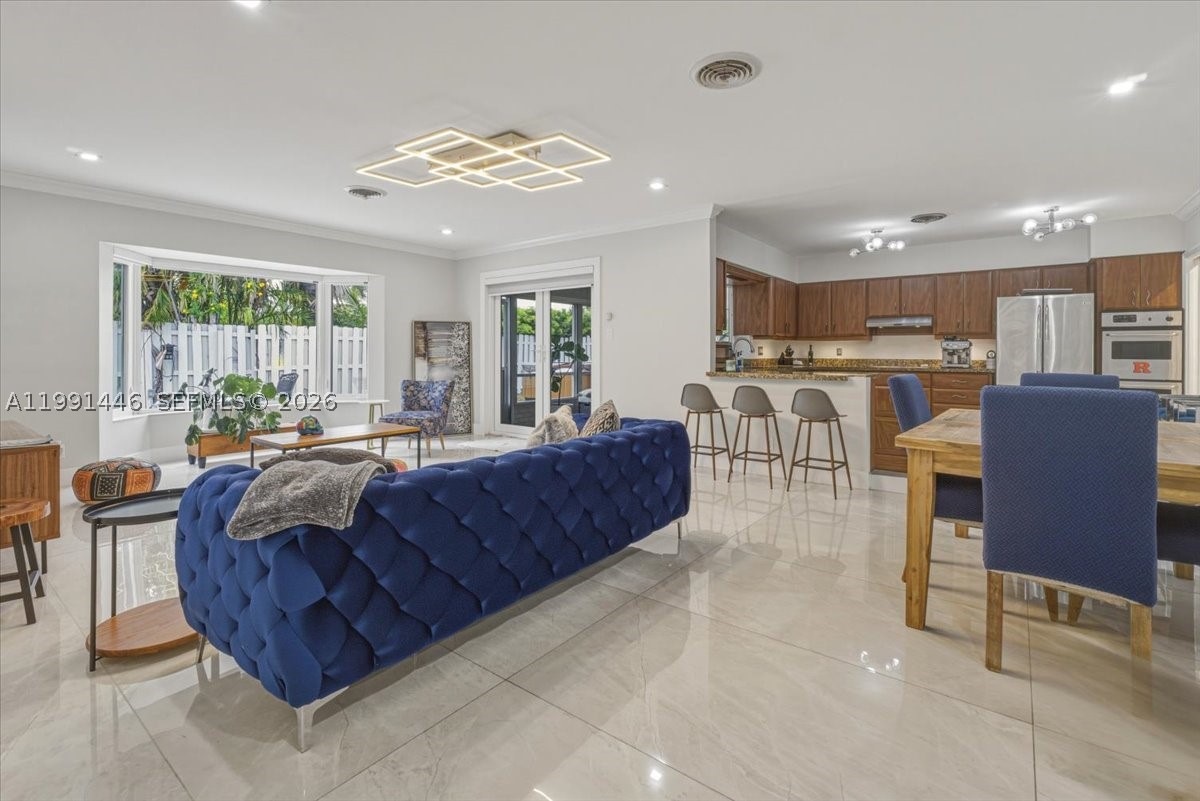 Wilton Manors photo 2