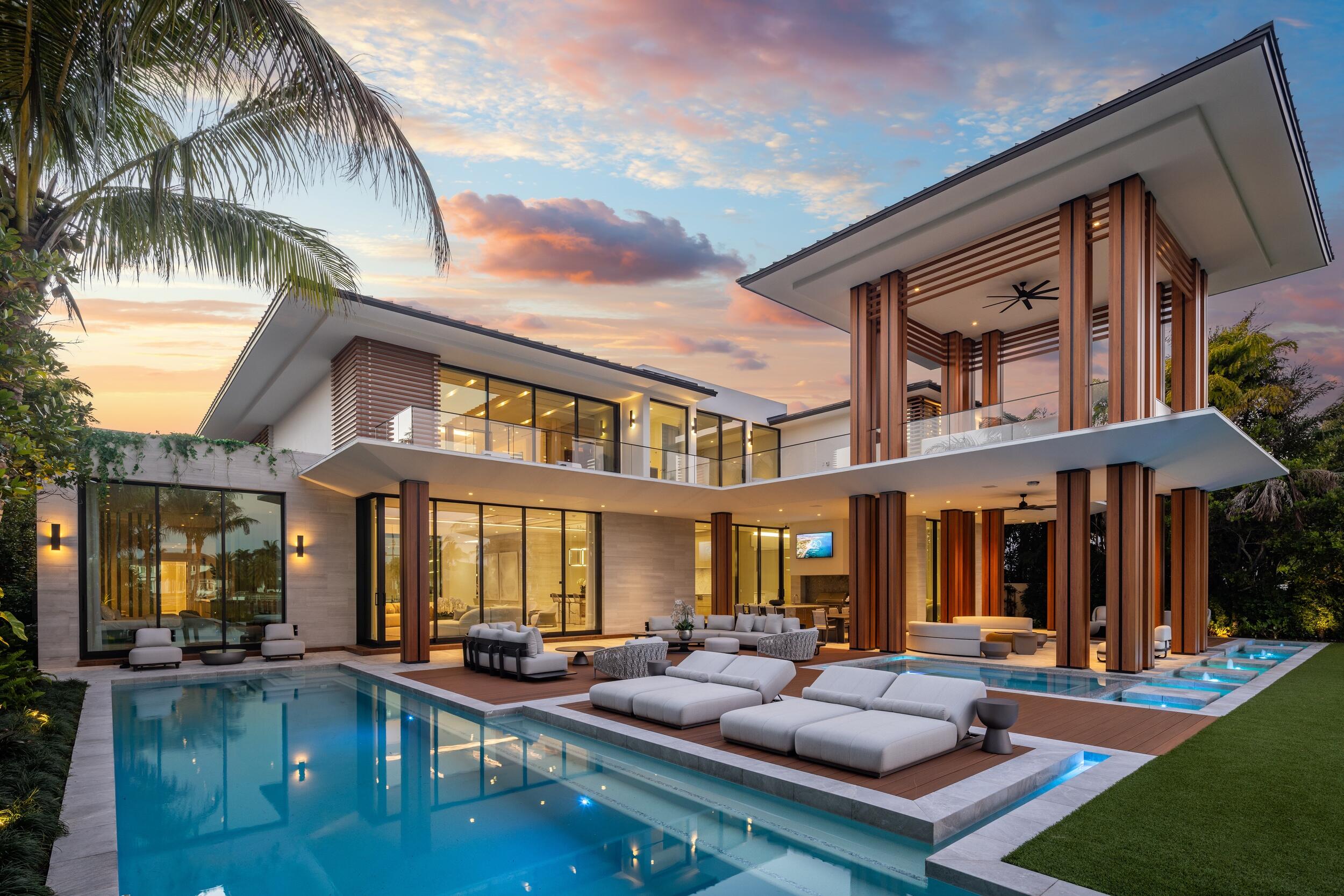 Palm Beach Gardens photo 1